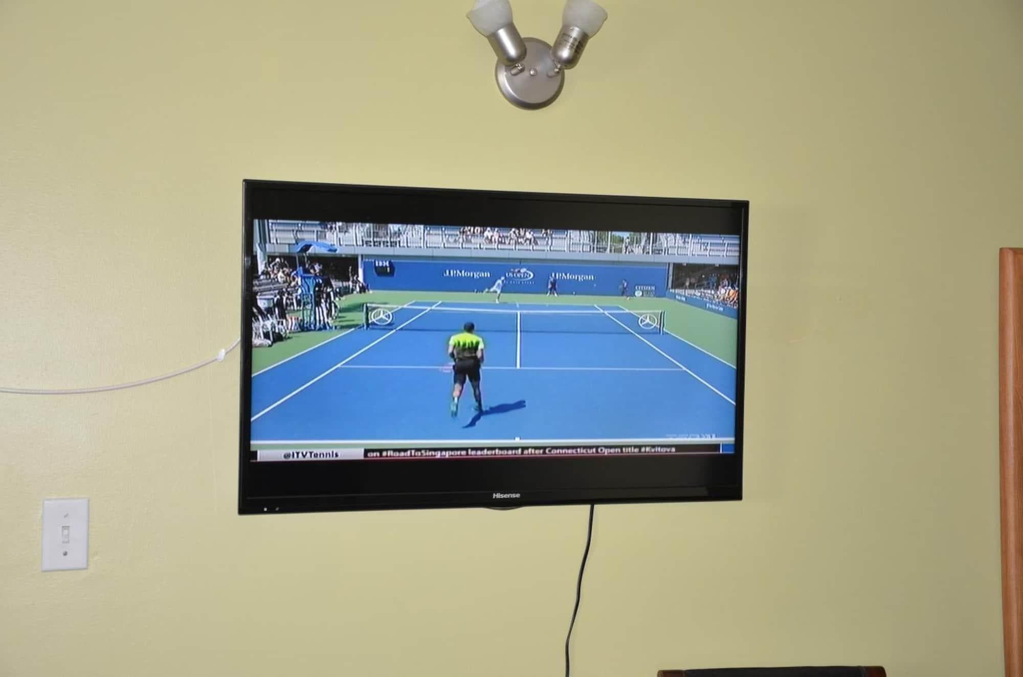 Coachman Inn, Sports and Entertainment