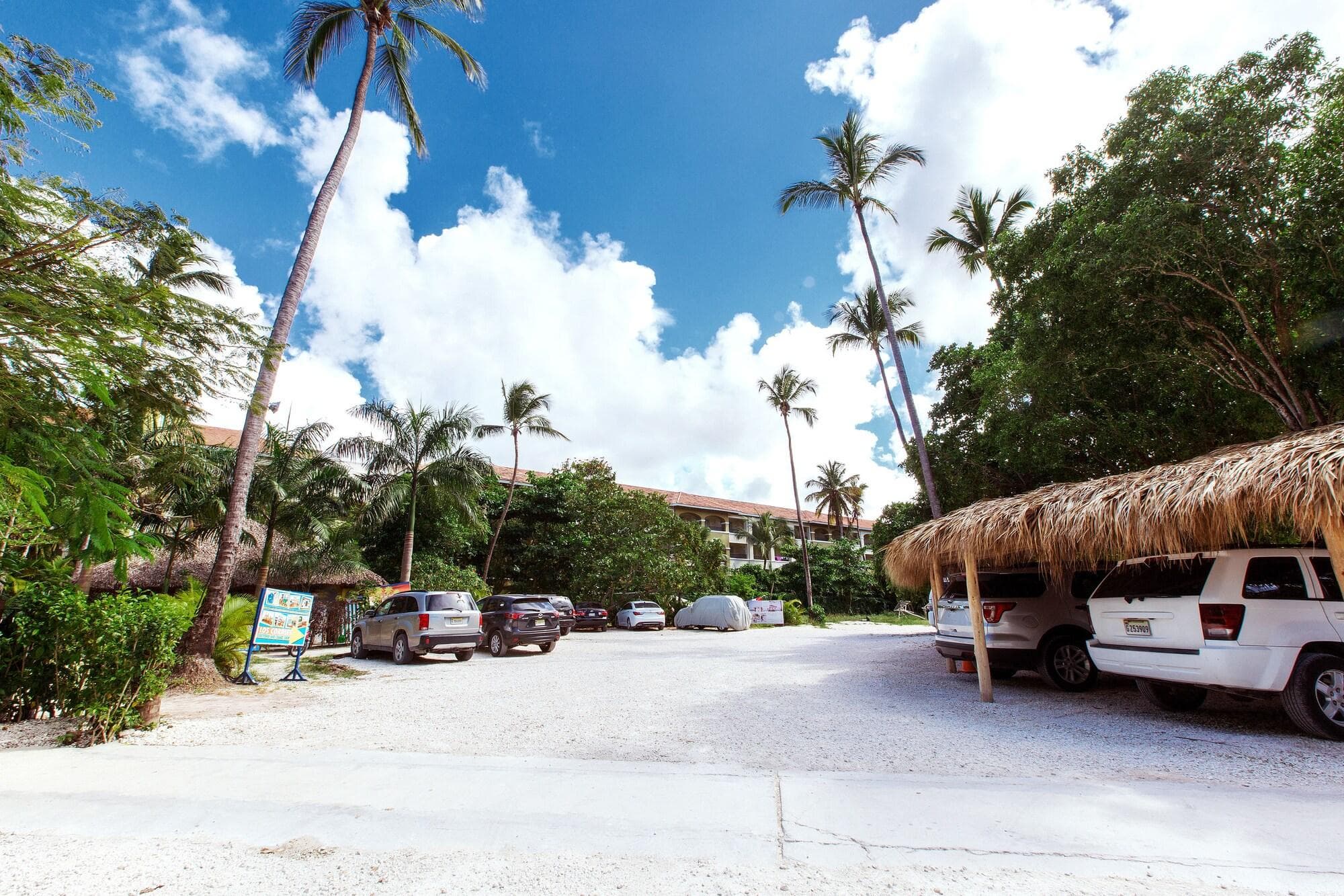 Beach Bungalows Los Corales Club & Spa, General view