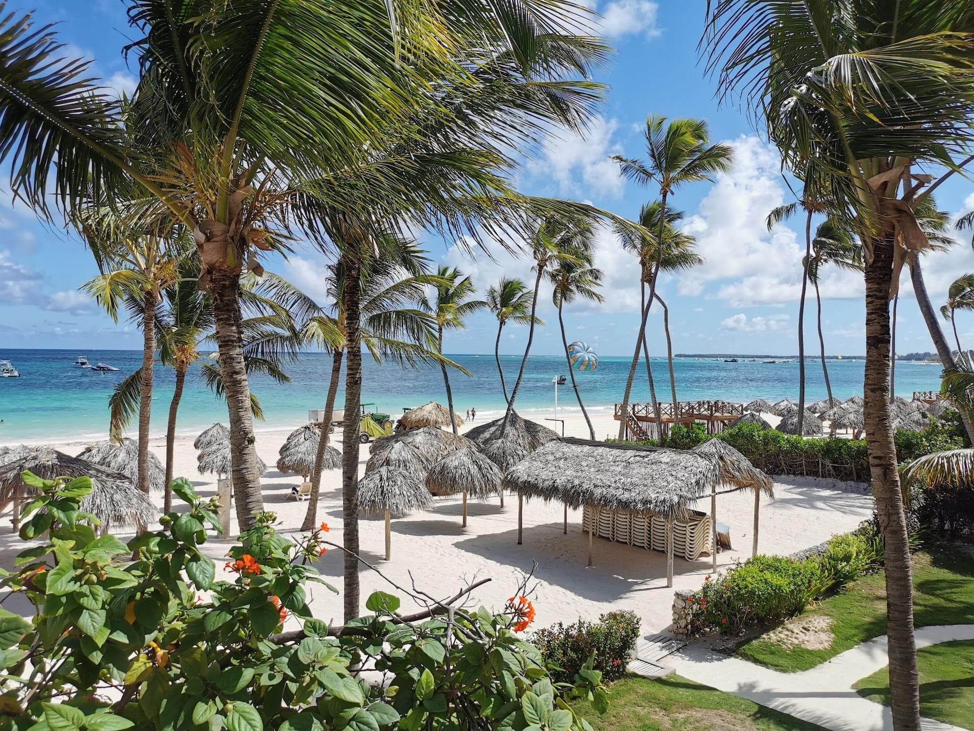 Beach Bungalows Los Corales Club & Spa, General view