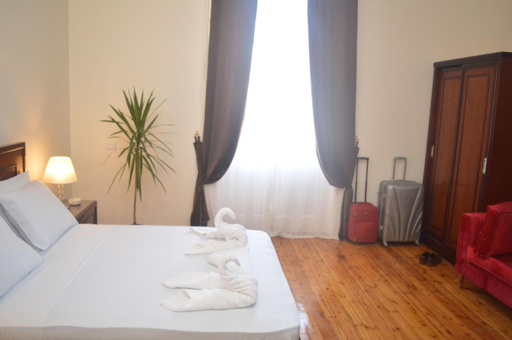 Midtown Hostel, Room