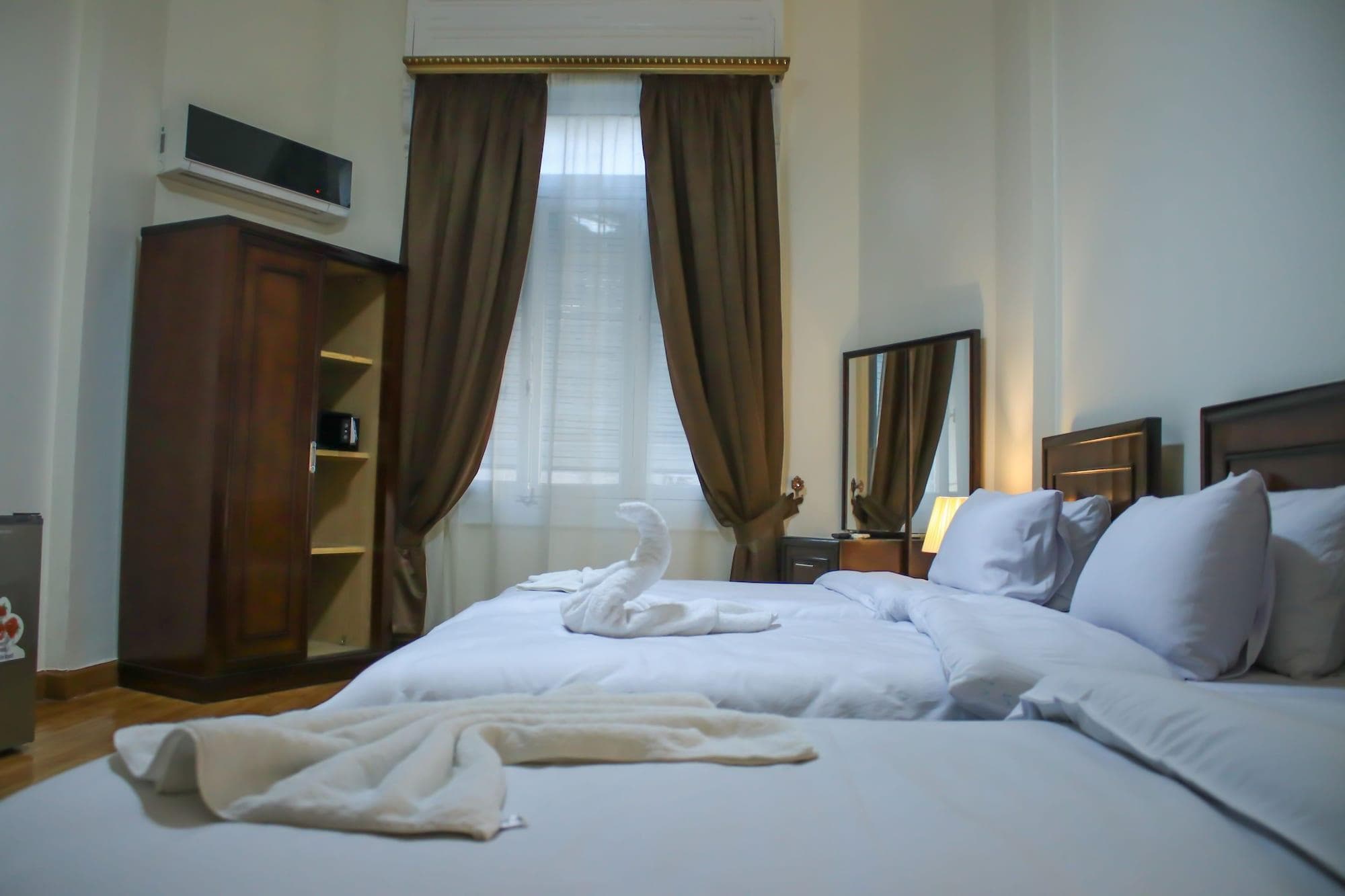 Midtown Hostel, Room