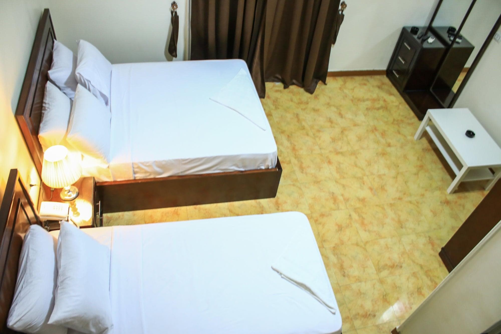 Midtown Hostel, Room