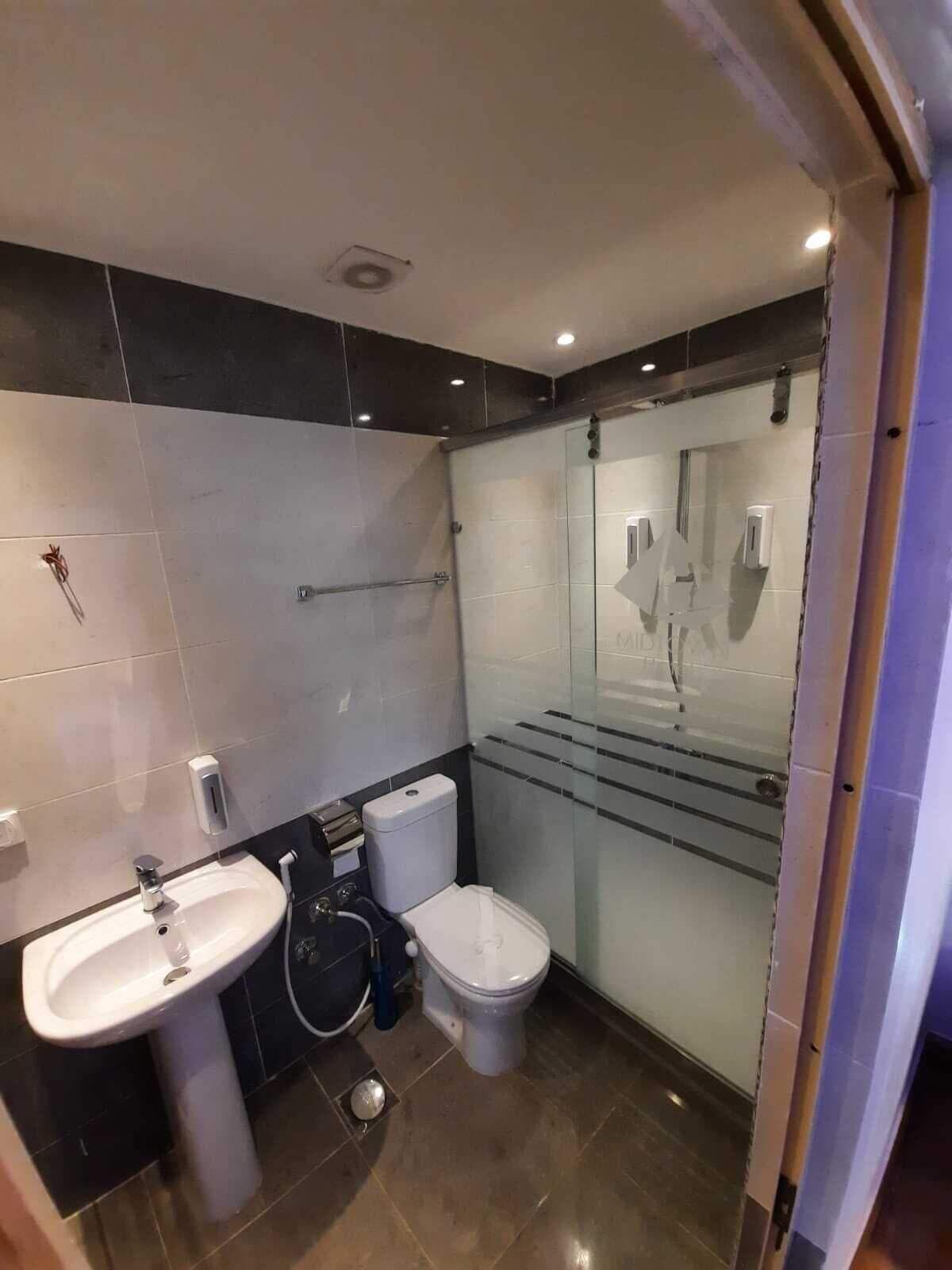 Midtown Hostel, Room