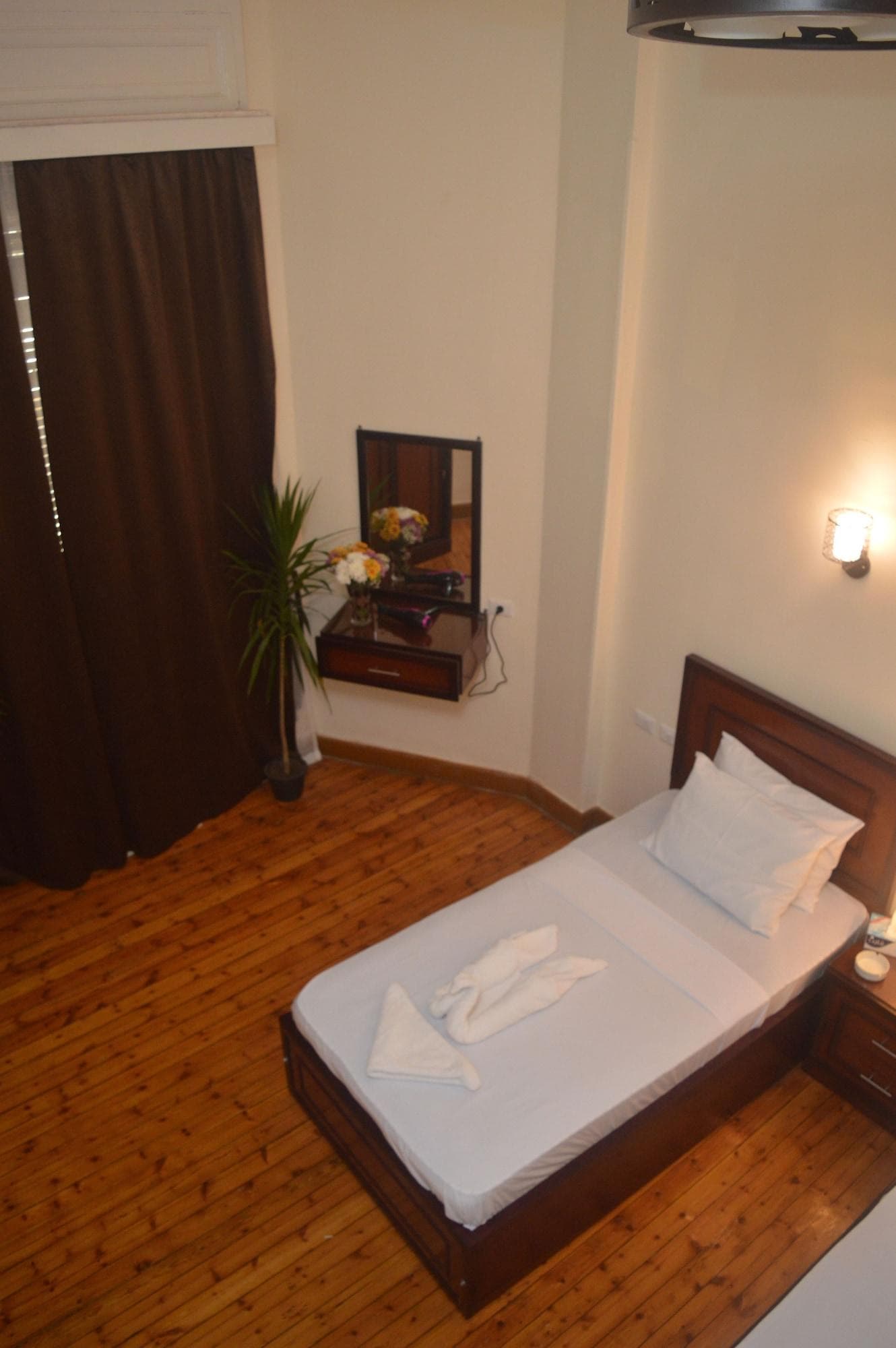 Midtown Hostel, Room