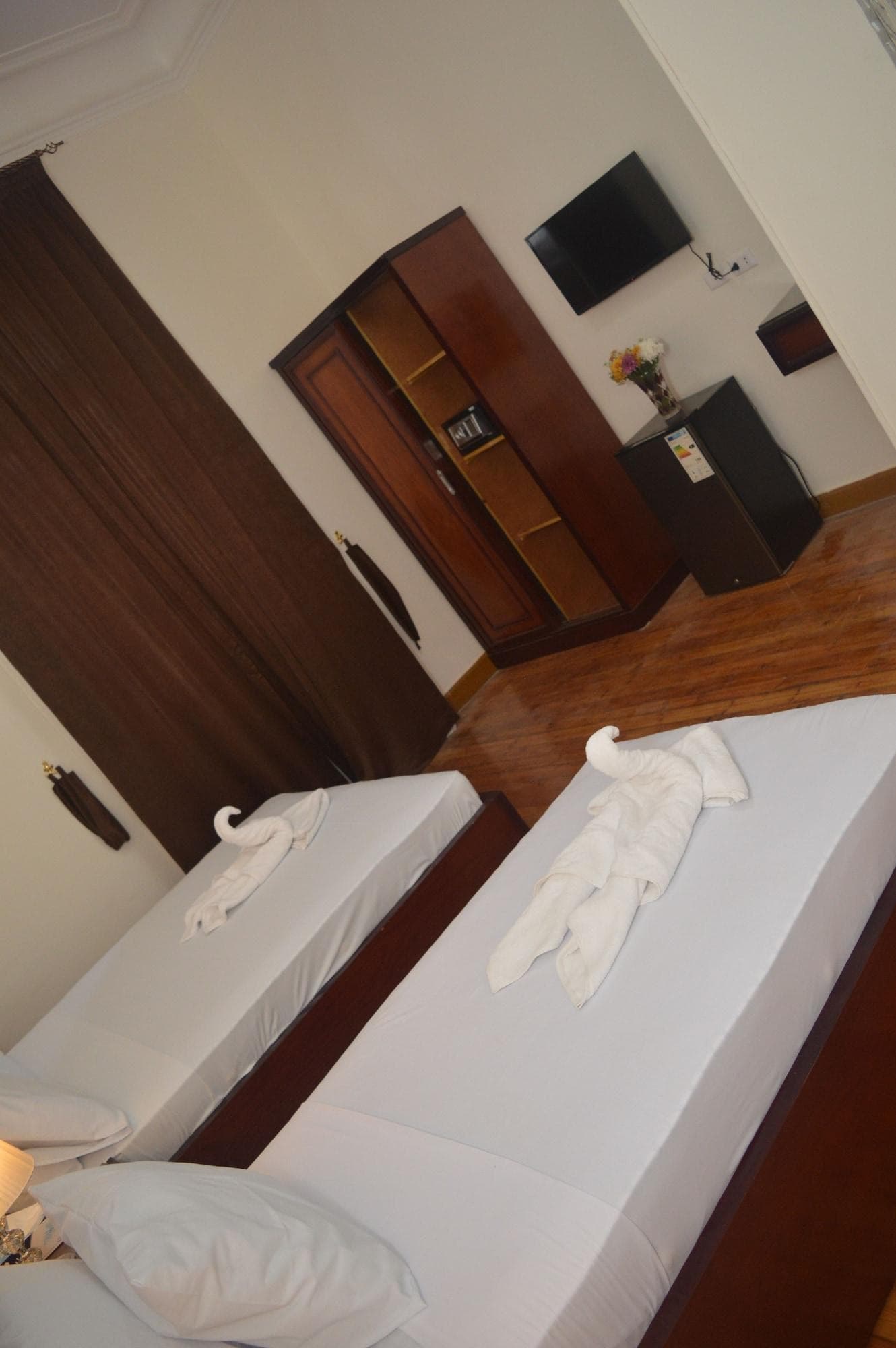 Midtown Hostel, Room