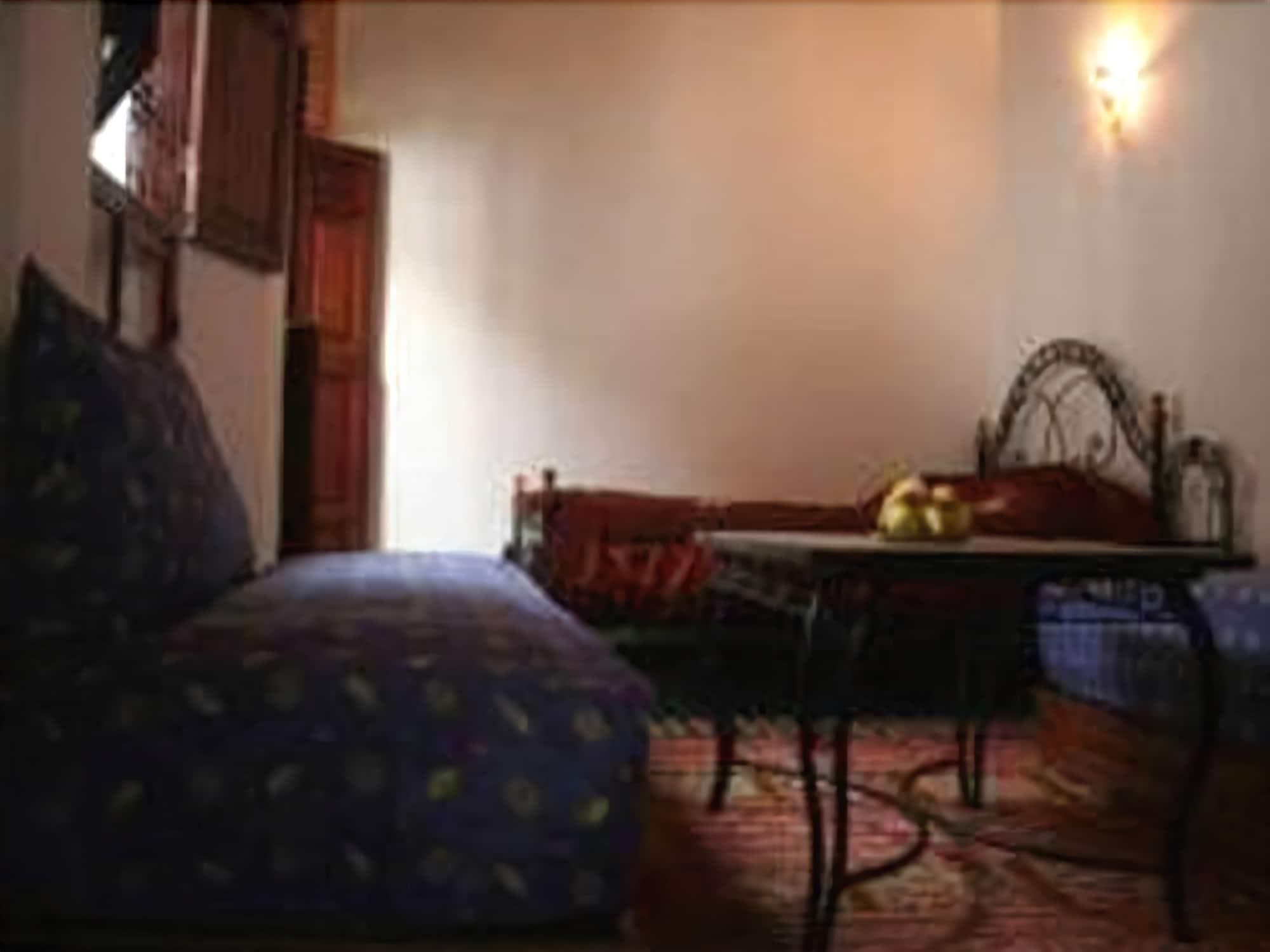 Dar El Ouedghiri, Room