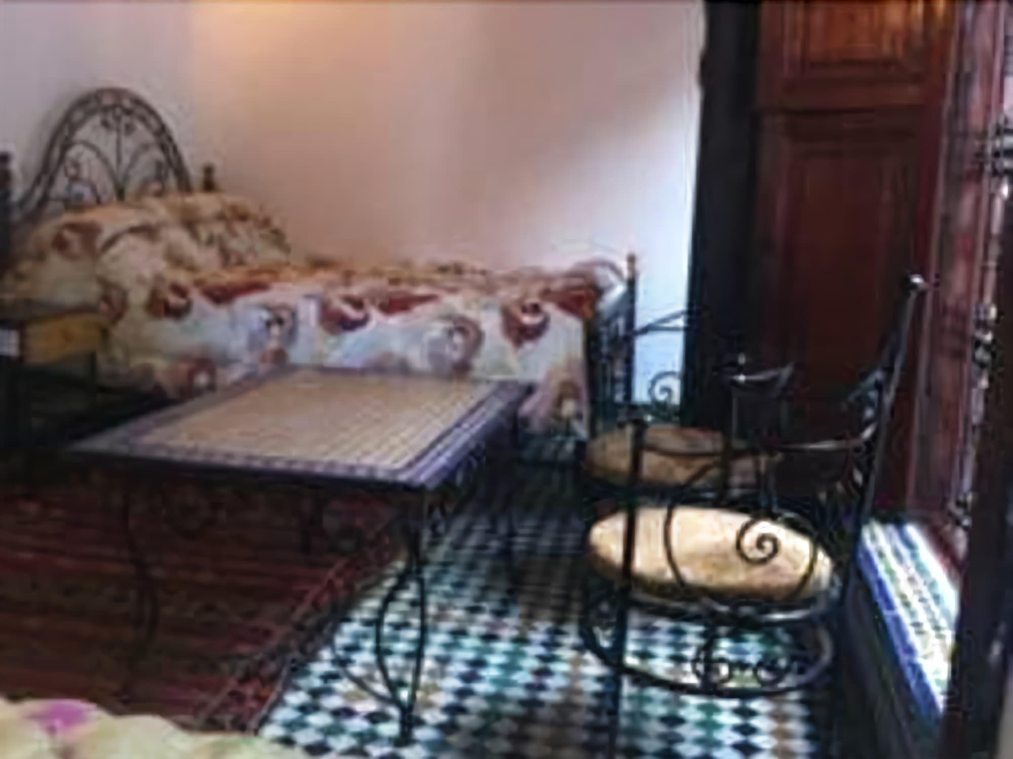 Dar El Ouedghiri, Room