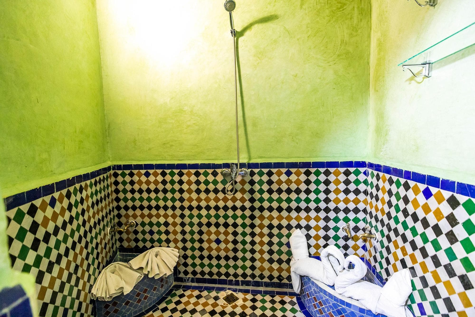 Dar El Ouedghiri, Room