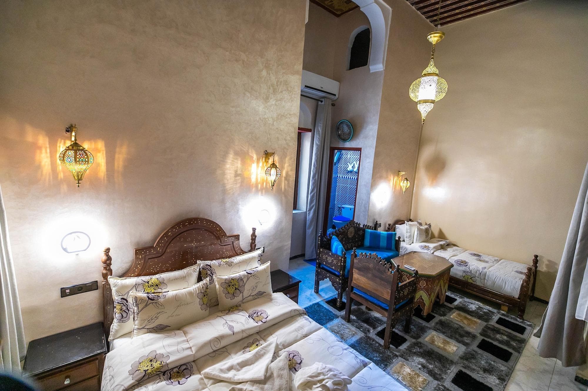 Dar El Ouedghiri, Room