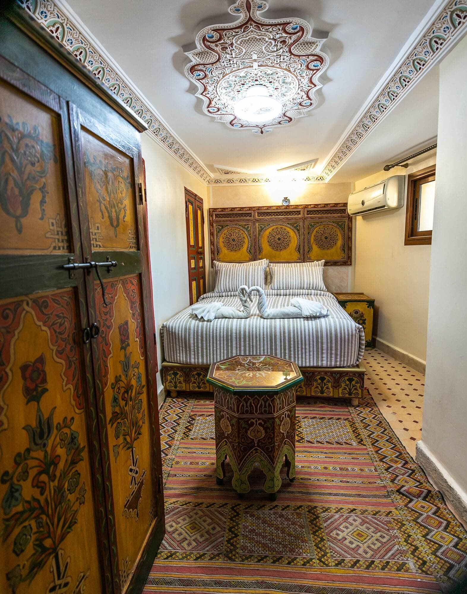 Dar El Ouedghiri, Room