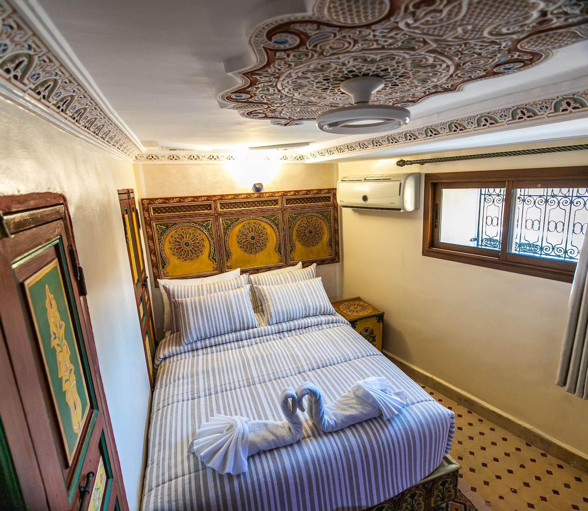 Dar El Ouedghiri, Room