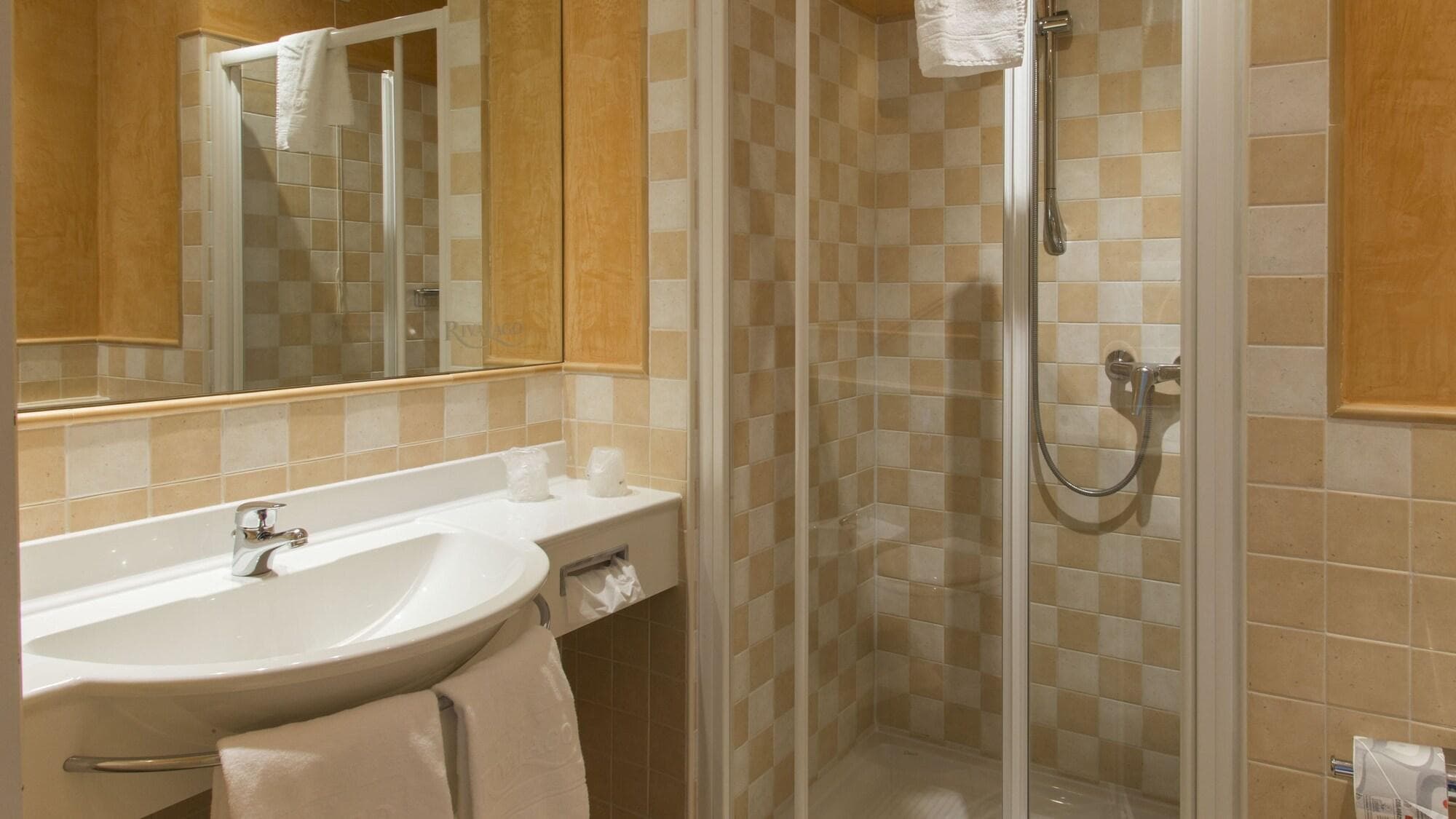 Hotel Rivalago, Room