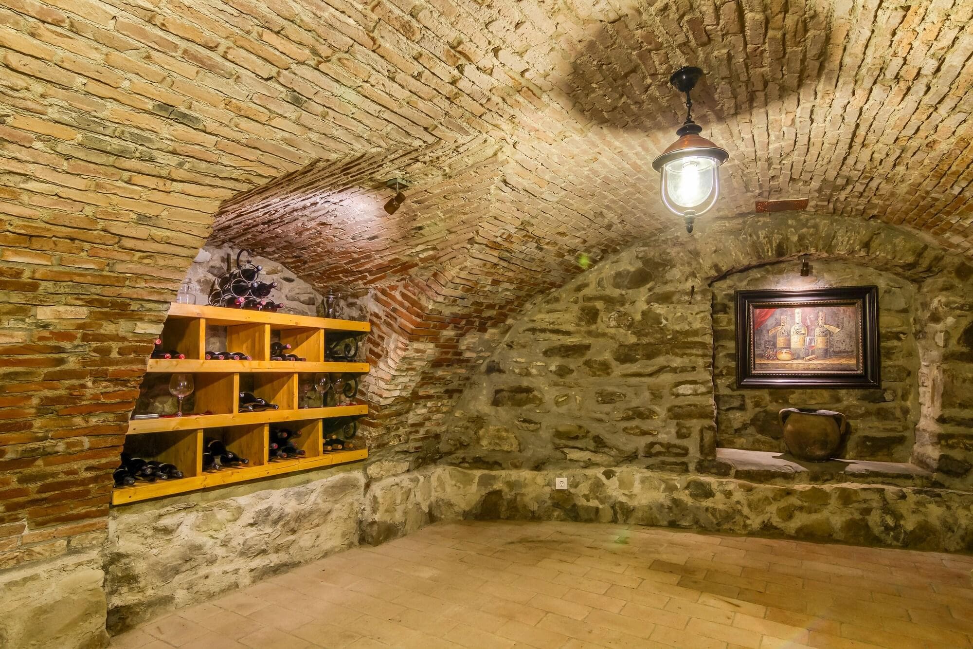 Taschler Haus Boutique, Sports and Entertainment