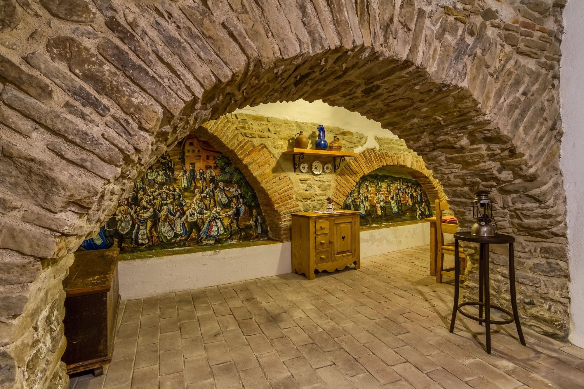 Taschler Haus Boutique, Sports and Entertainment