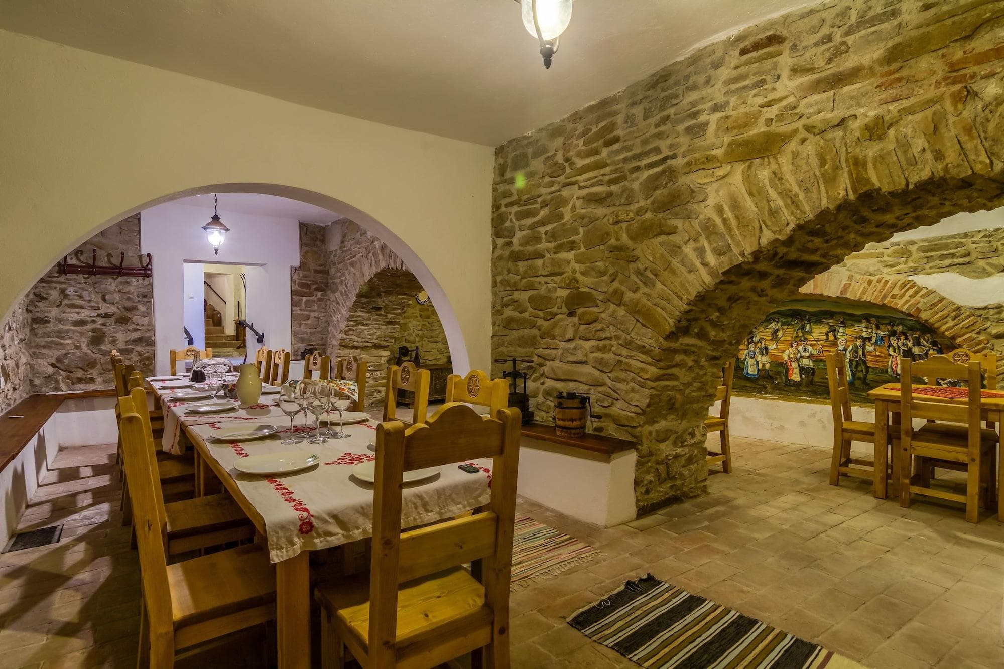 Taschler Haus Boutique, Sports and Entertainment