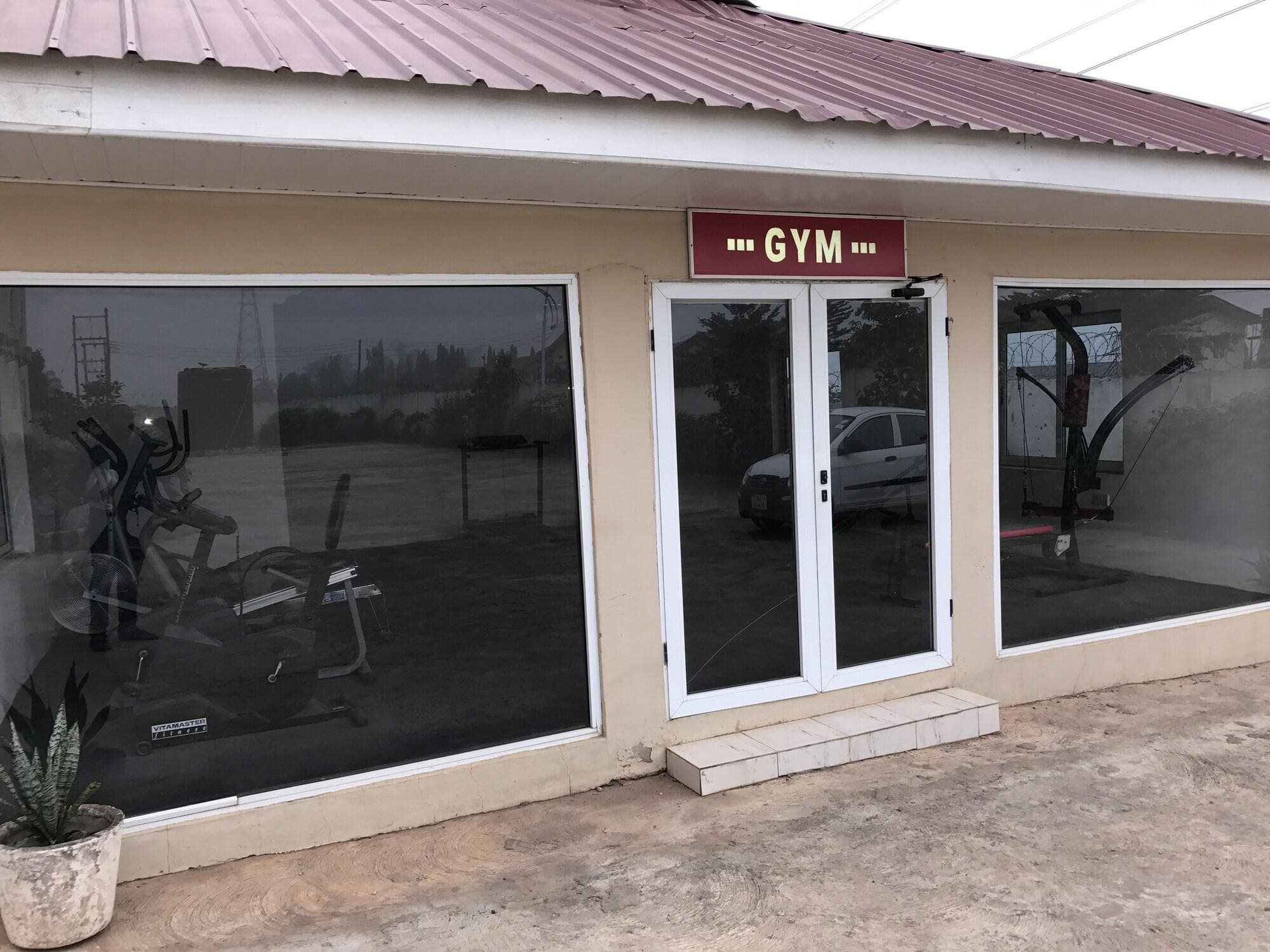 Crystal Rose Ambassador Hotel, Sports and Entertainment