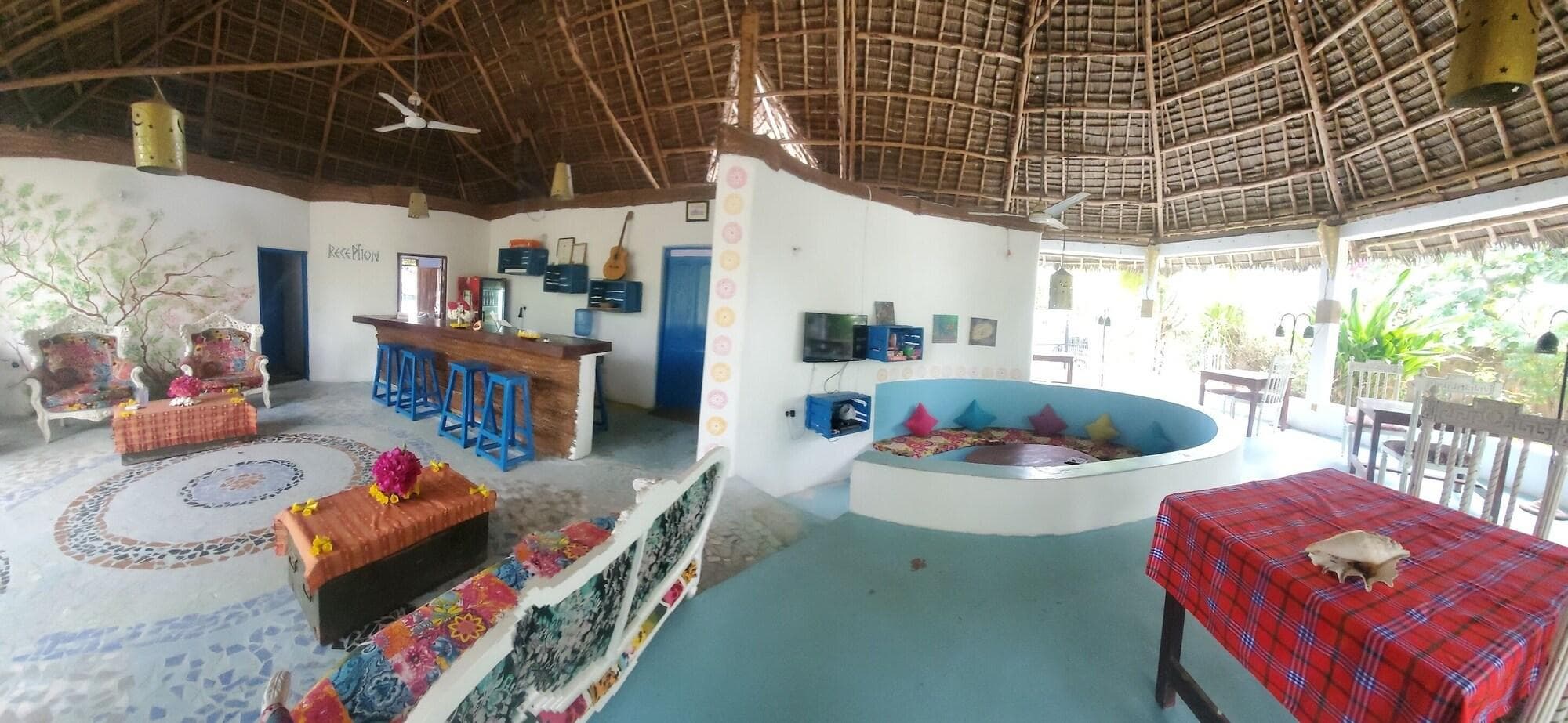 Fontaine Garden Village, Lobby