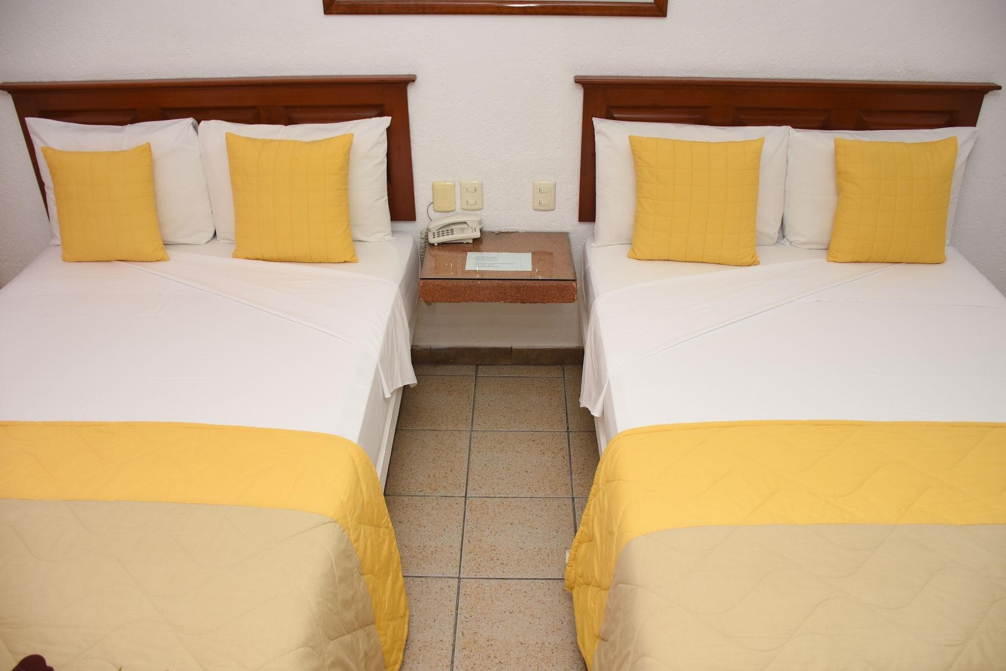 Hotel Camba, Room