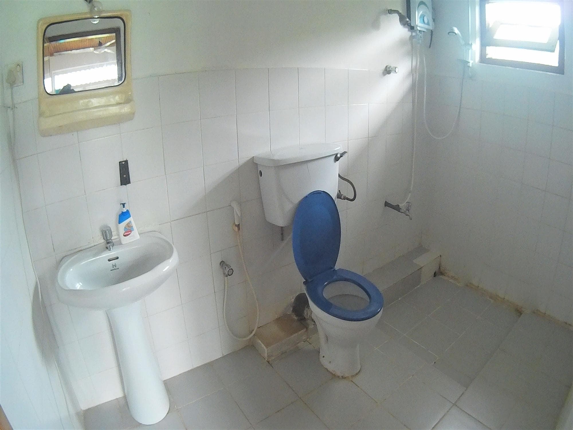 The Pallet House, Room