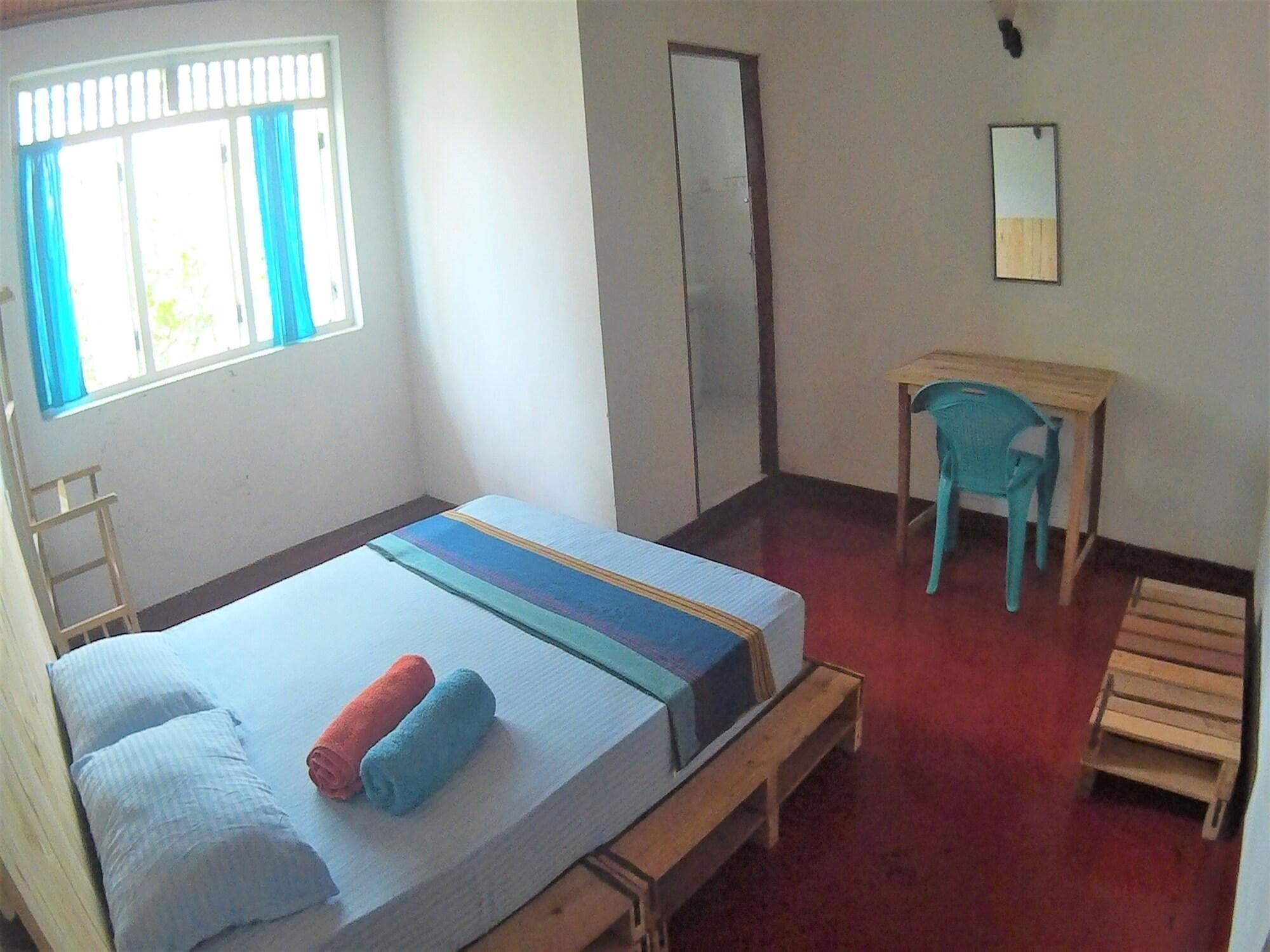 The Pallet House, Room