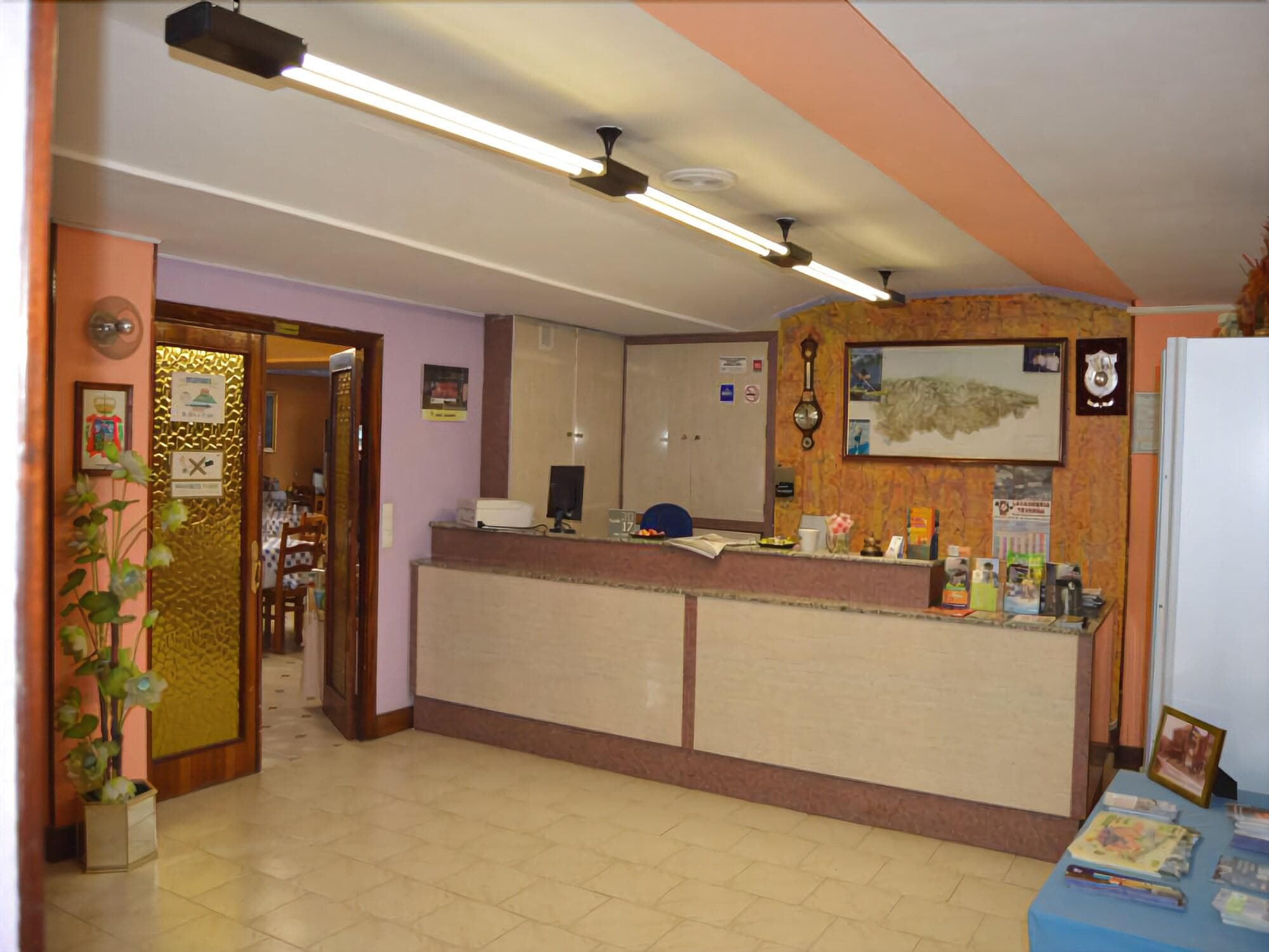 Hotel Vaqueros, Lobby