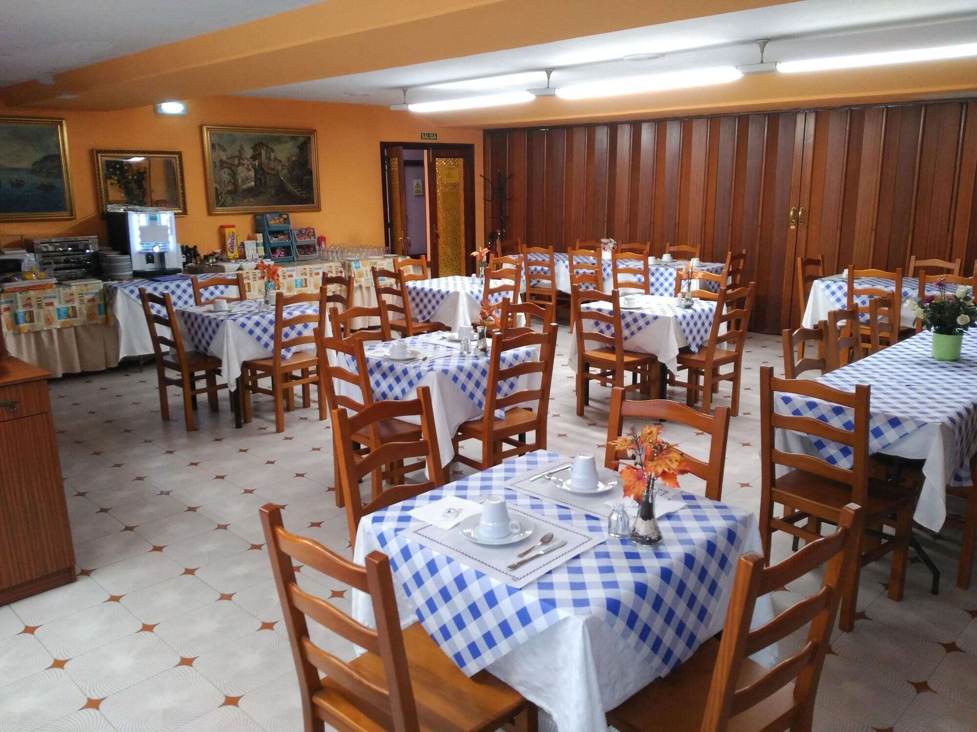 Hotel Vaqueros, Restaurant