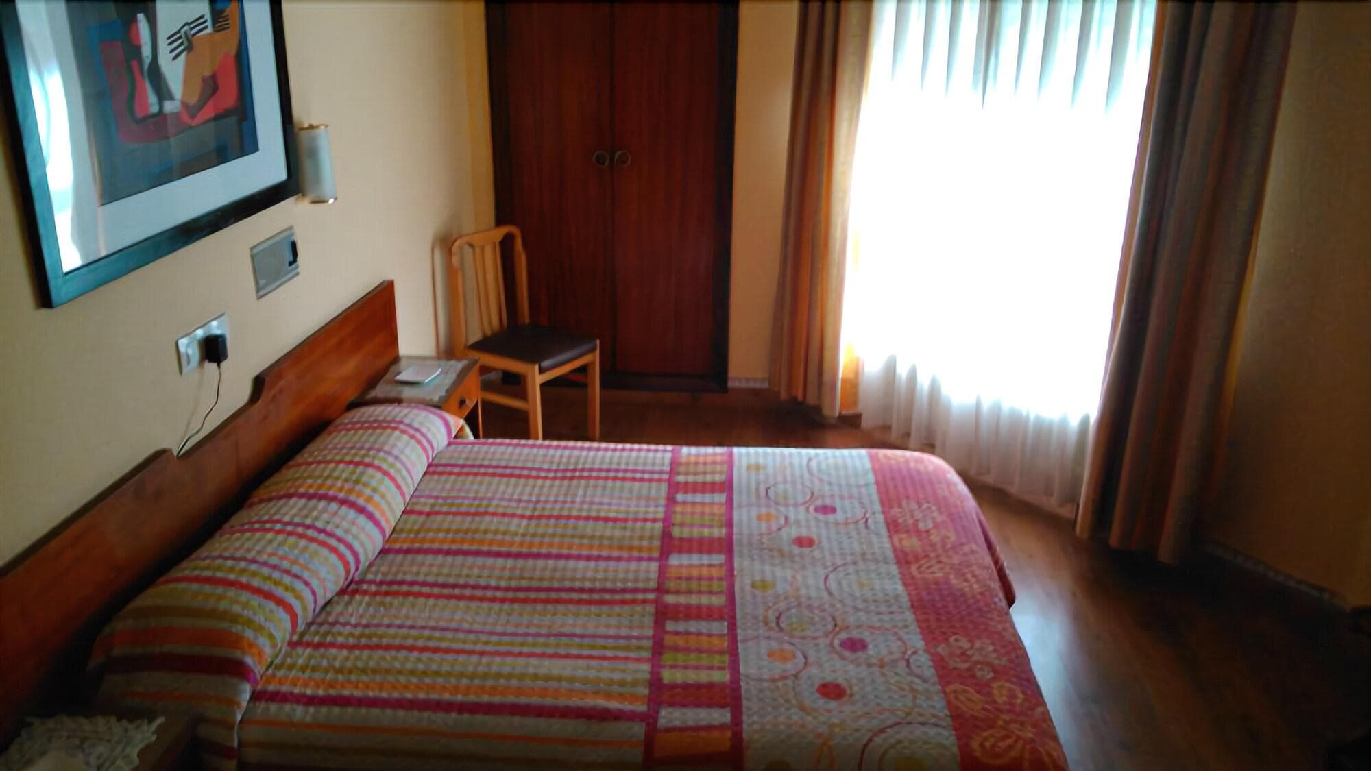 Hotel Vaqueros, Room