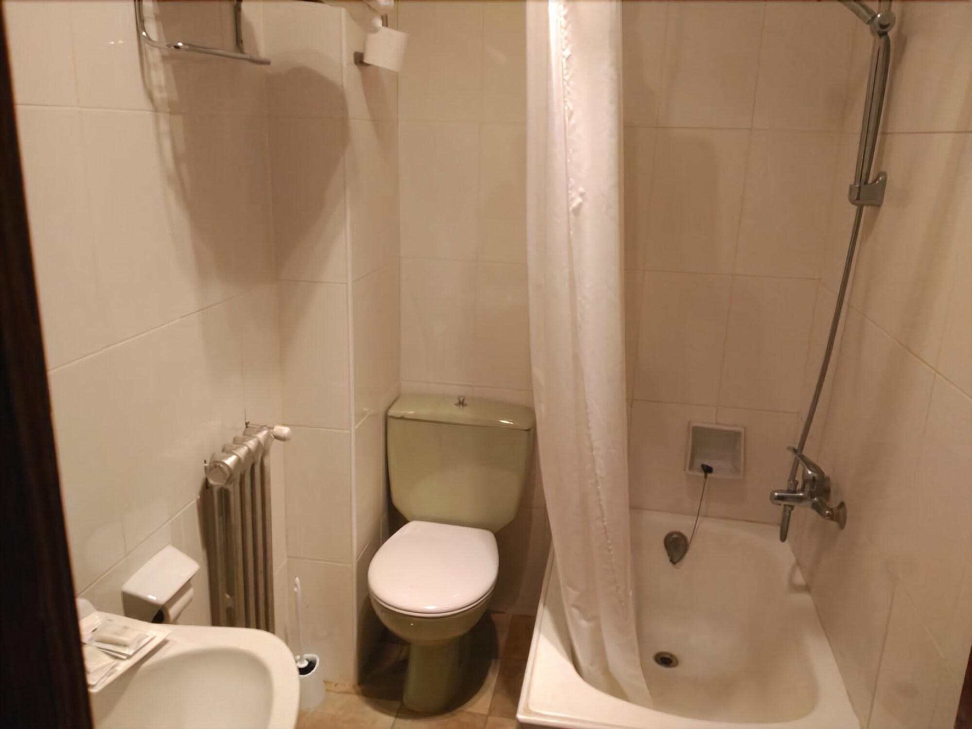 Hotel Vaqueros, Room