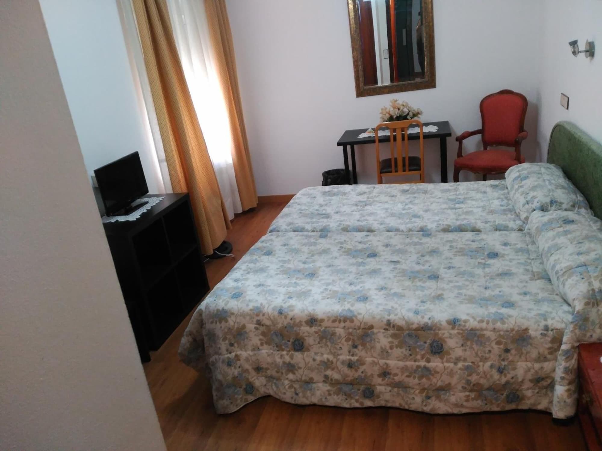 Hotel Vaqueros, Room