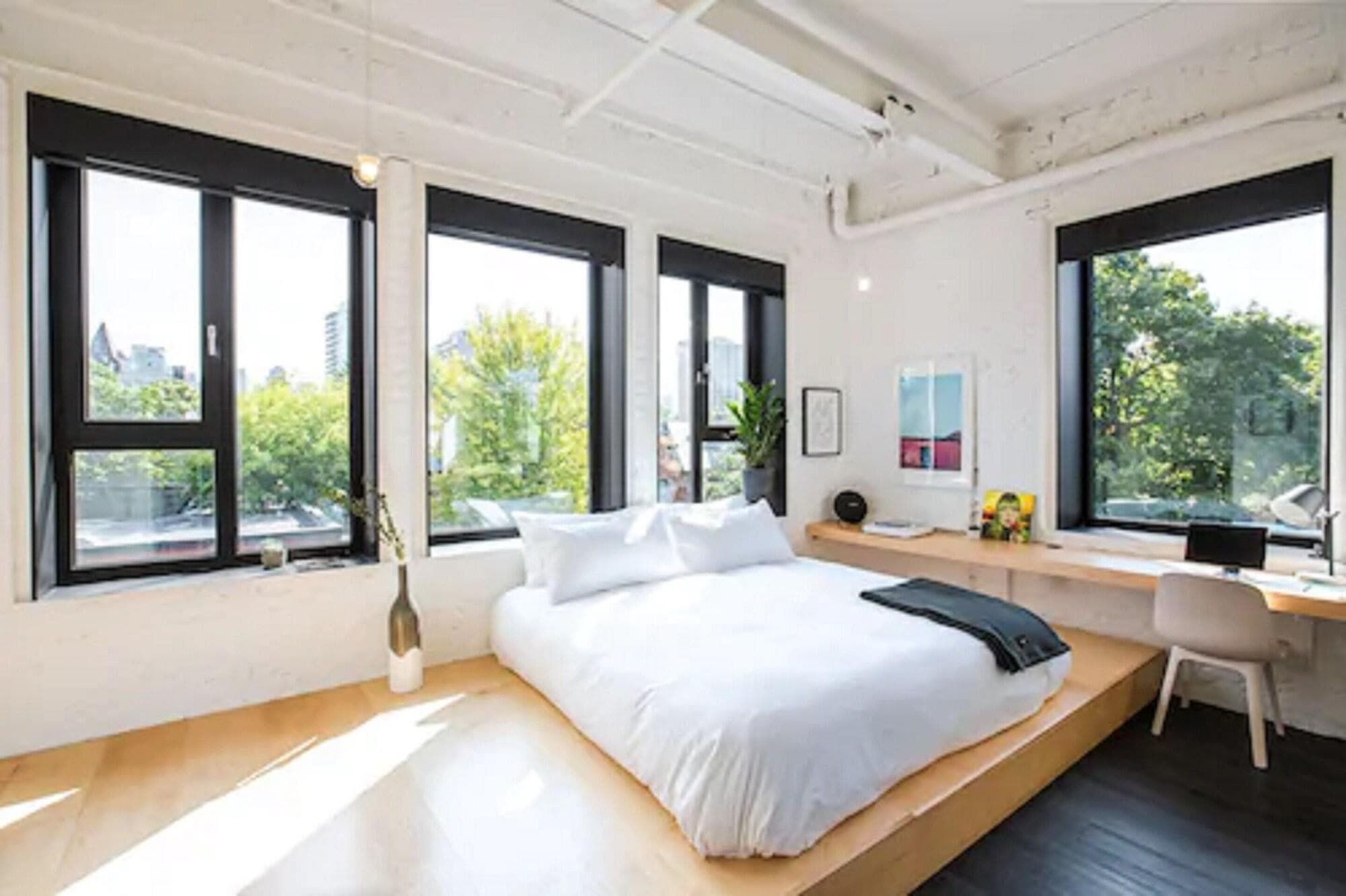 The Annex, General view