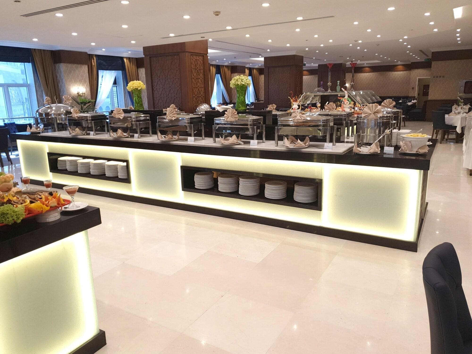 Al Nokhba Royal Inn, Restaurant