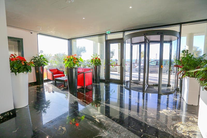 Victoria Palace Hotel, Lobby