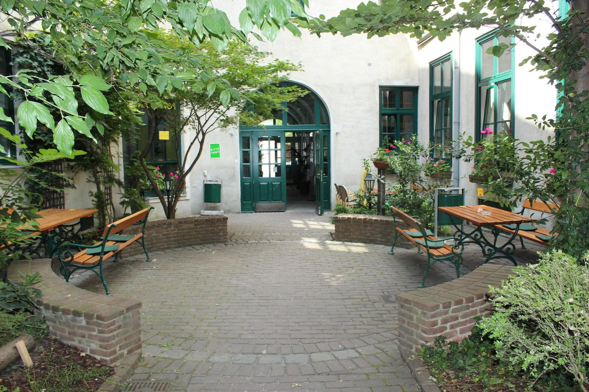 Porzellaneum, Terrace