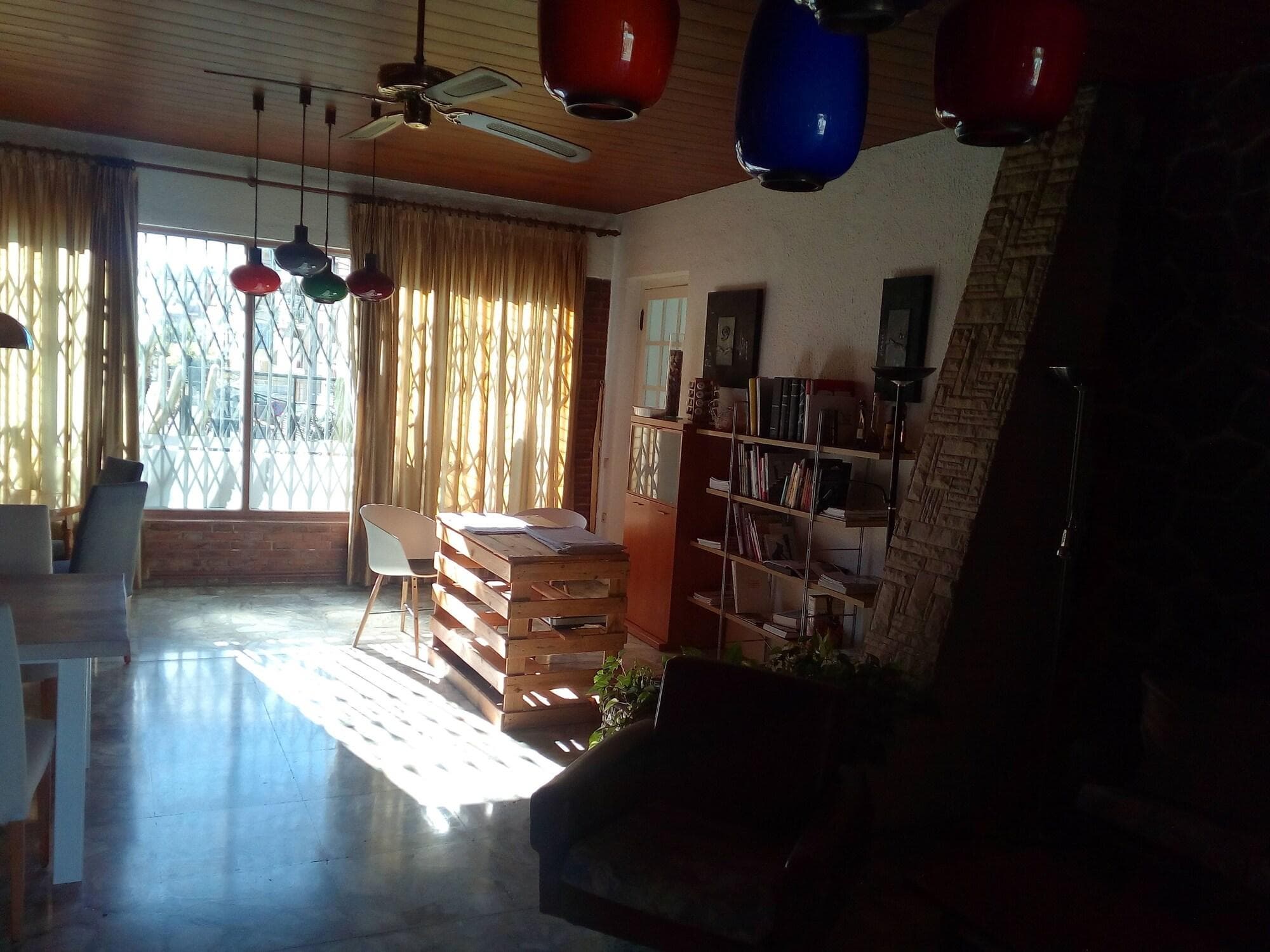 Hostal Lleida, Lobby