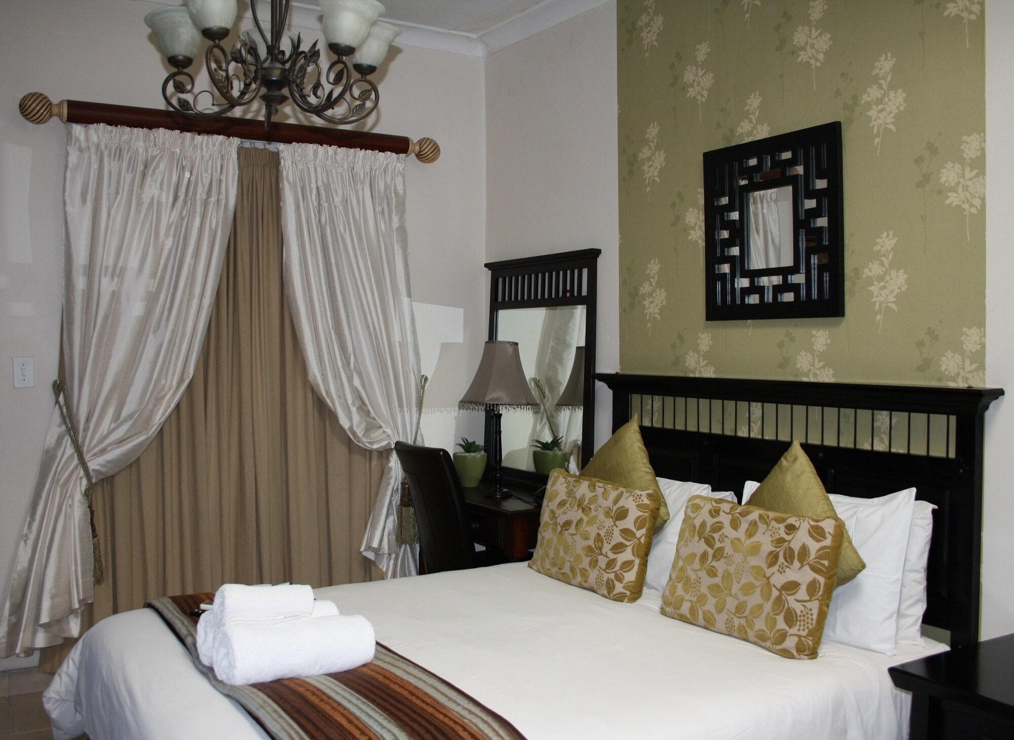 African Tribes Guest Lodge & Conference, Room