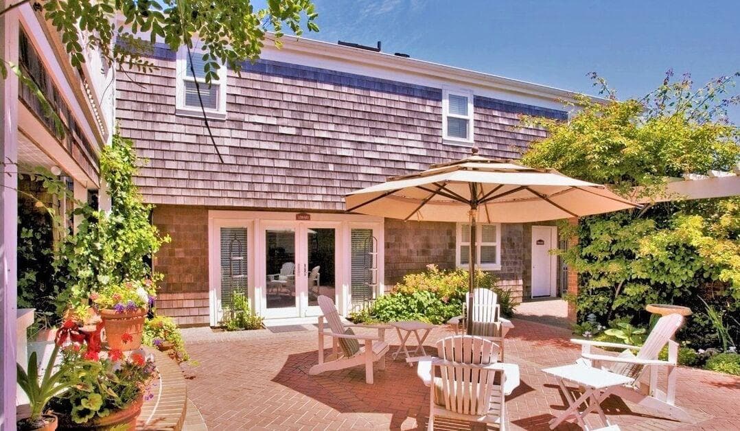 Cannon Beach Hotel, General view