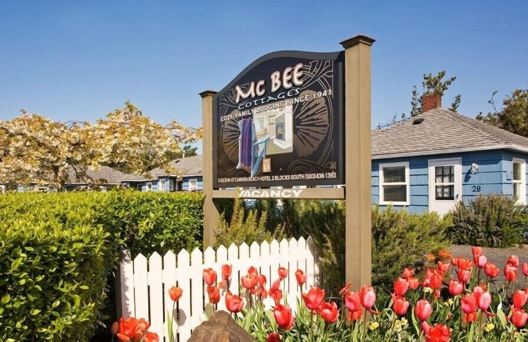 Cannon Beach Hotel, General view