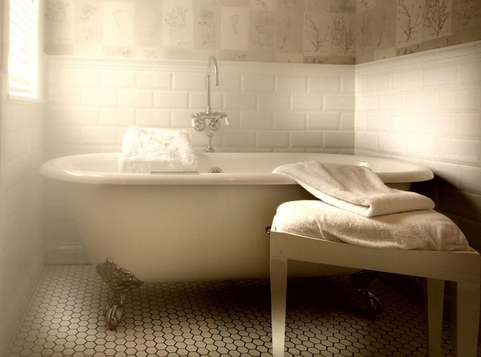 Cannon Beach Hotel, Room