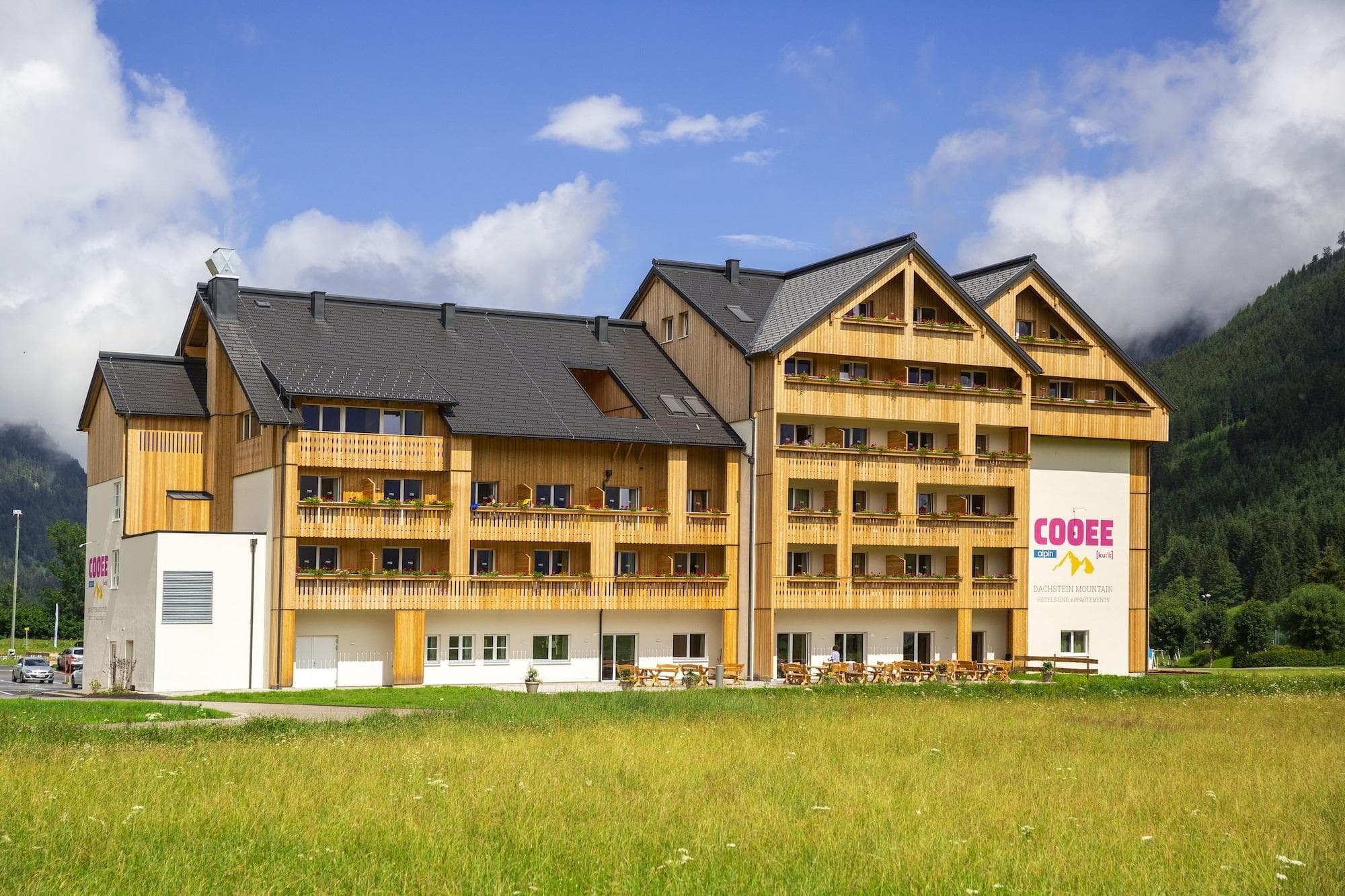 Cooee Alpin Hotel Dachstein, General view