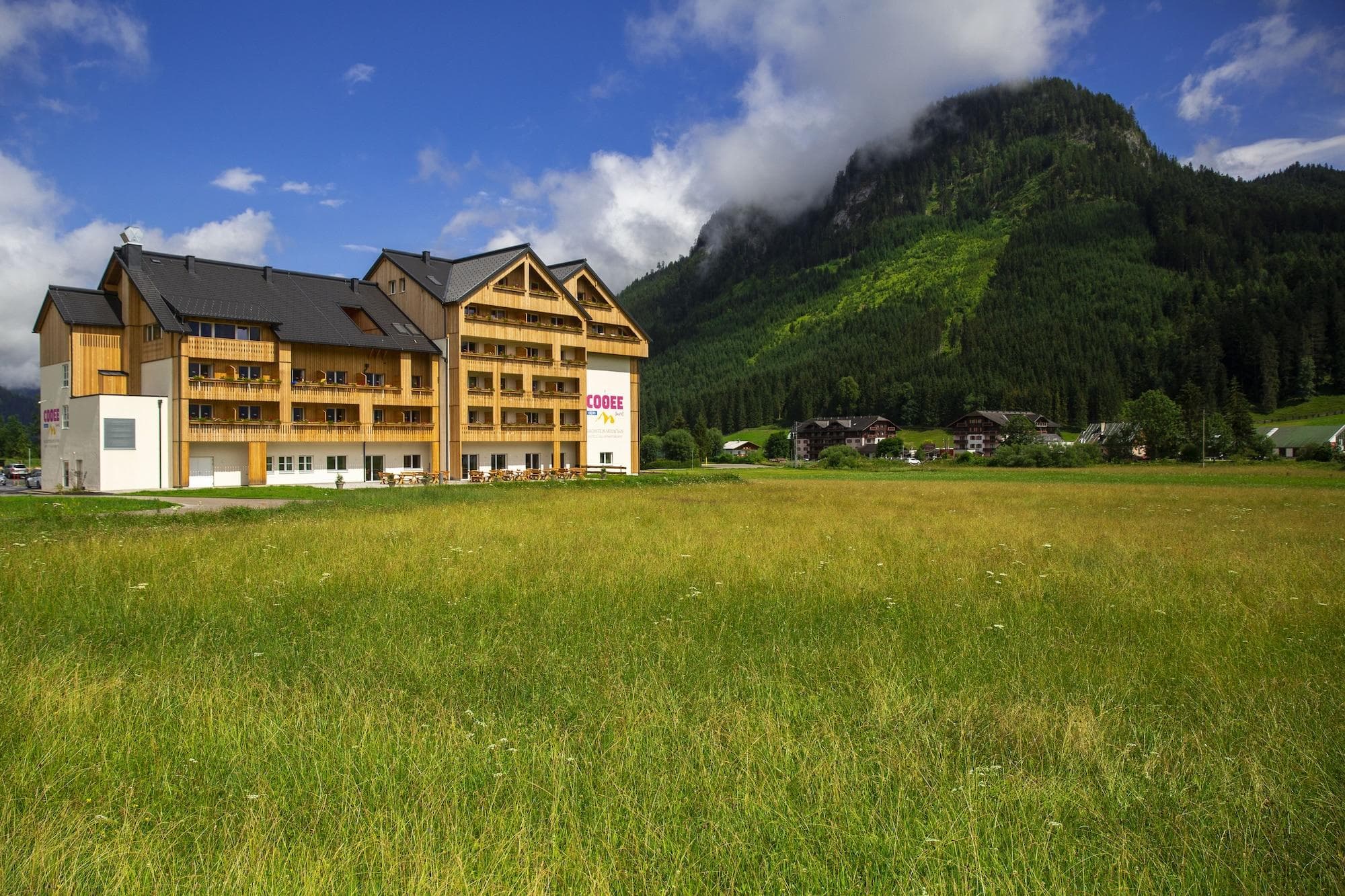 Cooee Alpin Hotel Dachstein, General view