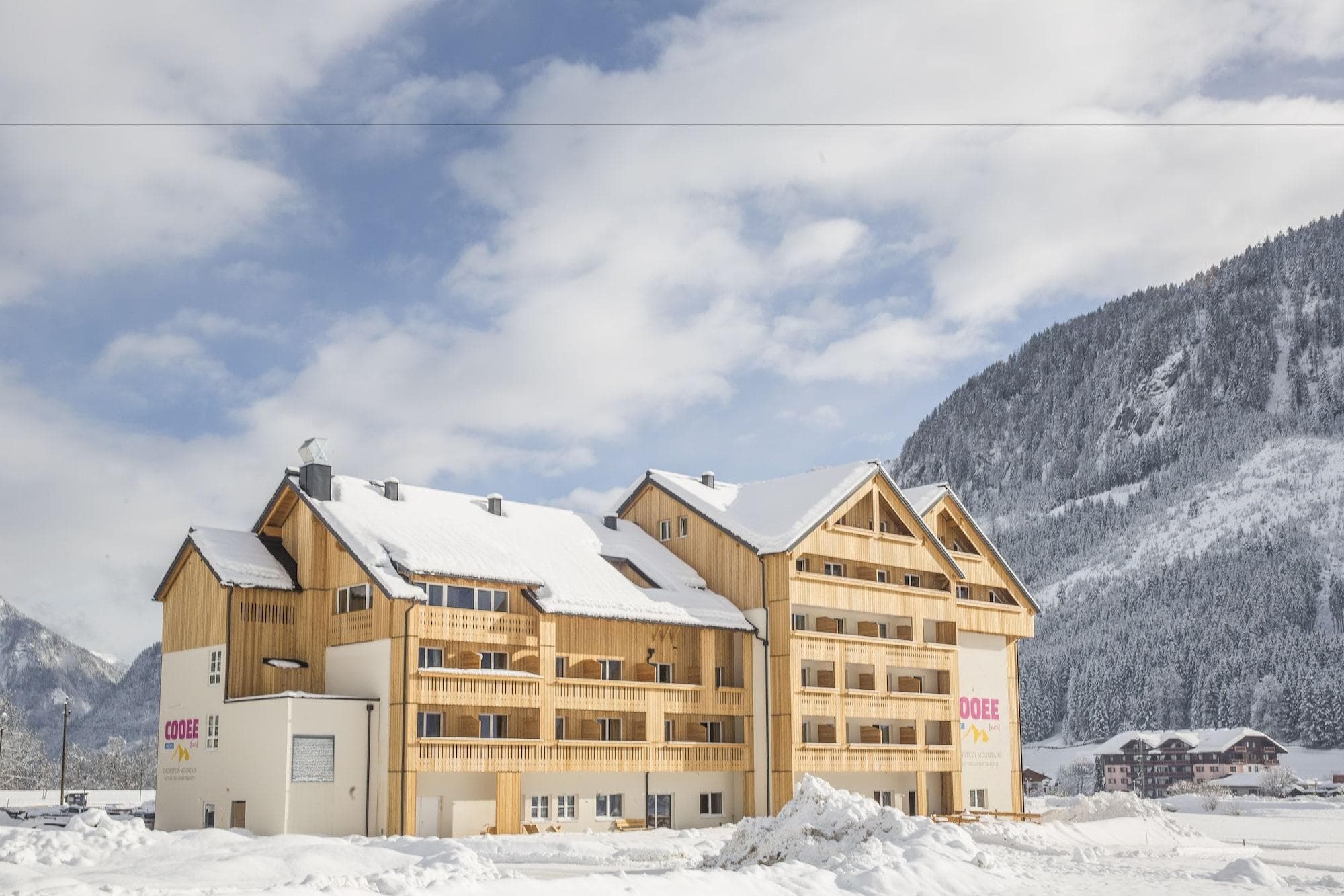 Cooee Alpin Hotel Dachstein, General view