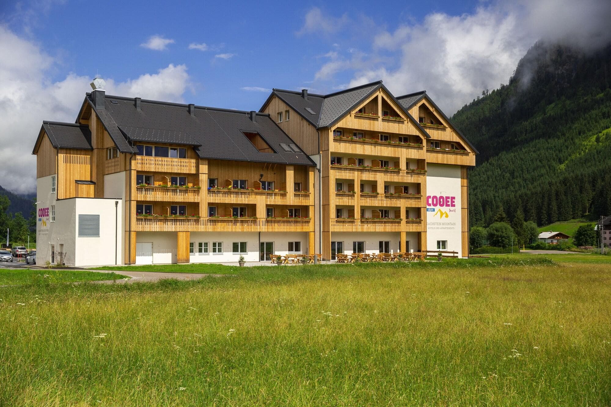 Cooee Alpin Hotel Dachstein, General view