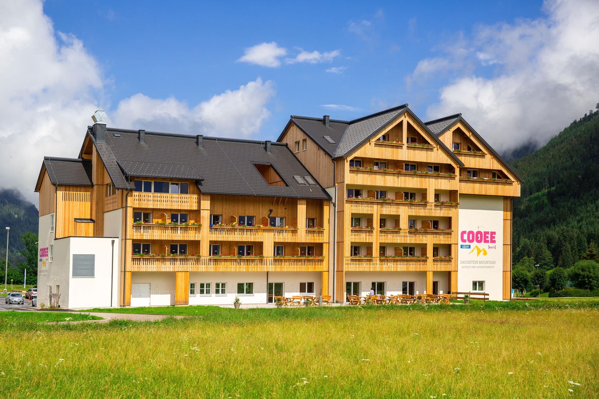 Cooee Alpin Hotel Dachstein, General view