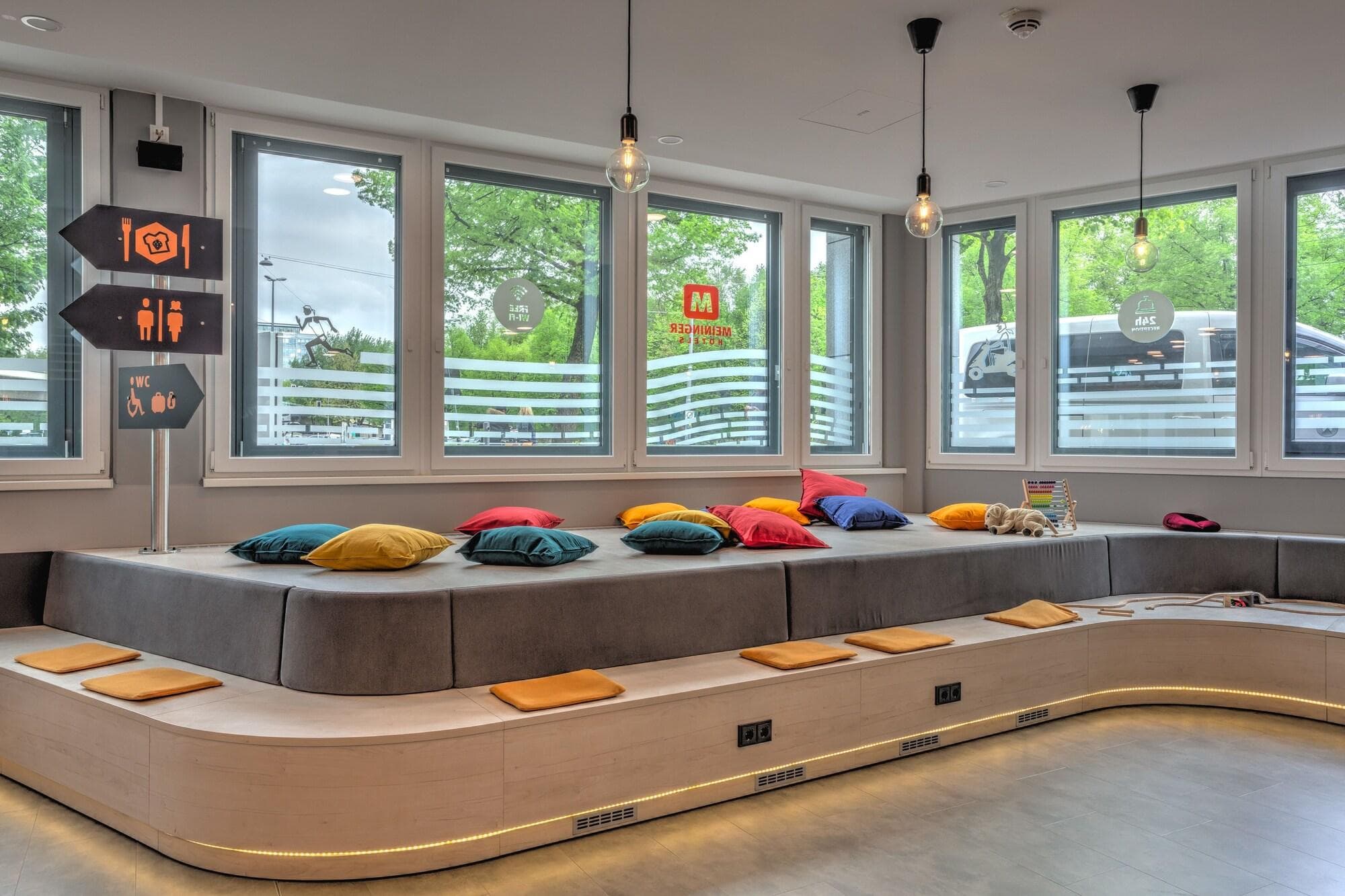 MEININGER Hotel München Olympiapark, Lobby