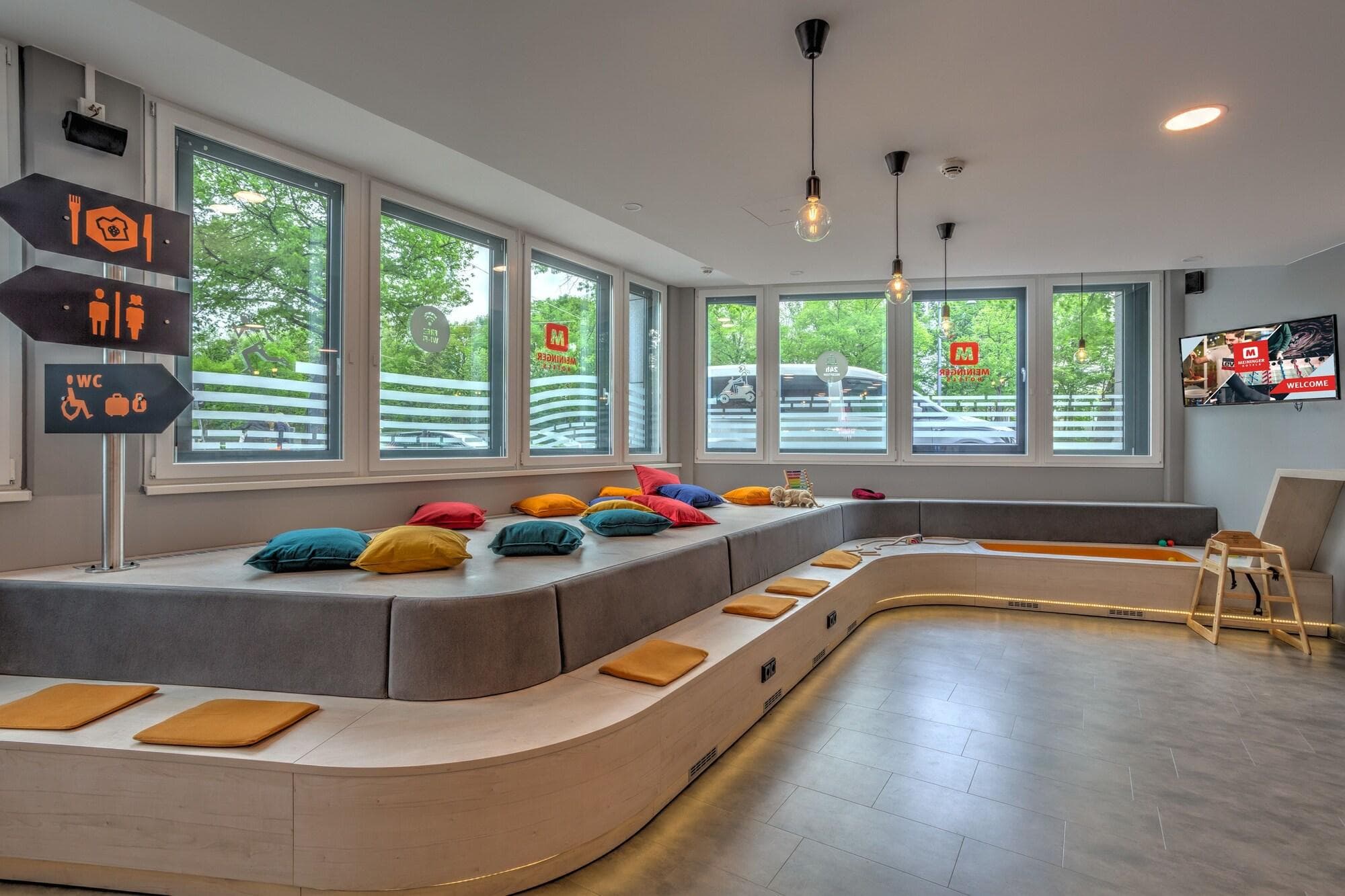 MEININGER Hotel München Olympiapark, Lobby