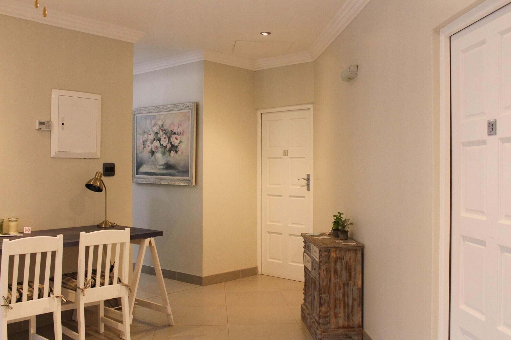 Vineyard On The Hill Guest House, Lobby