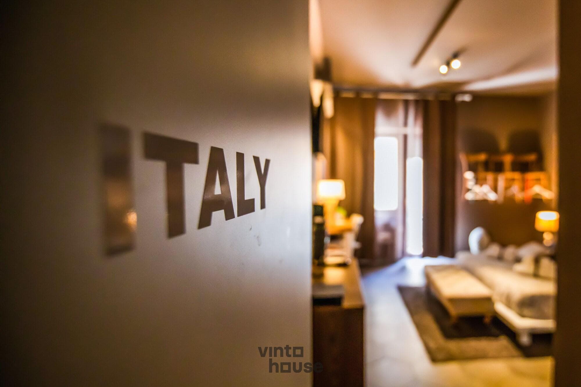 Vinto House Salerno, Room