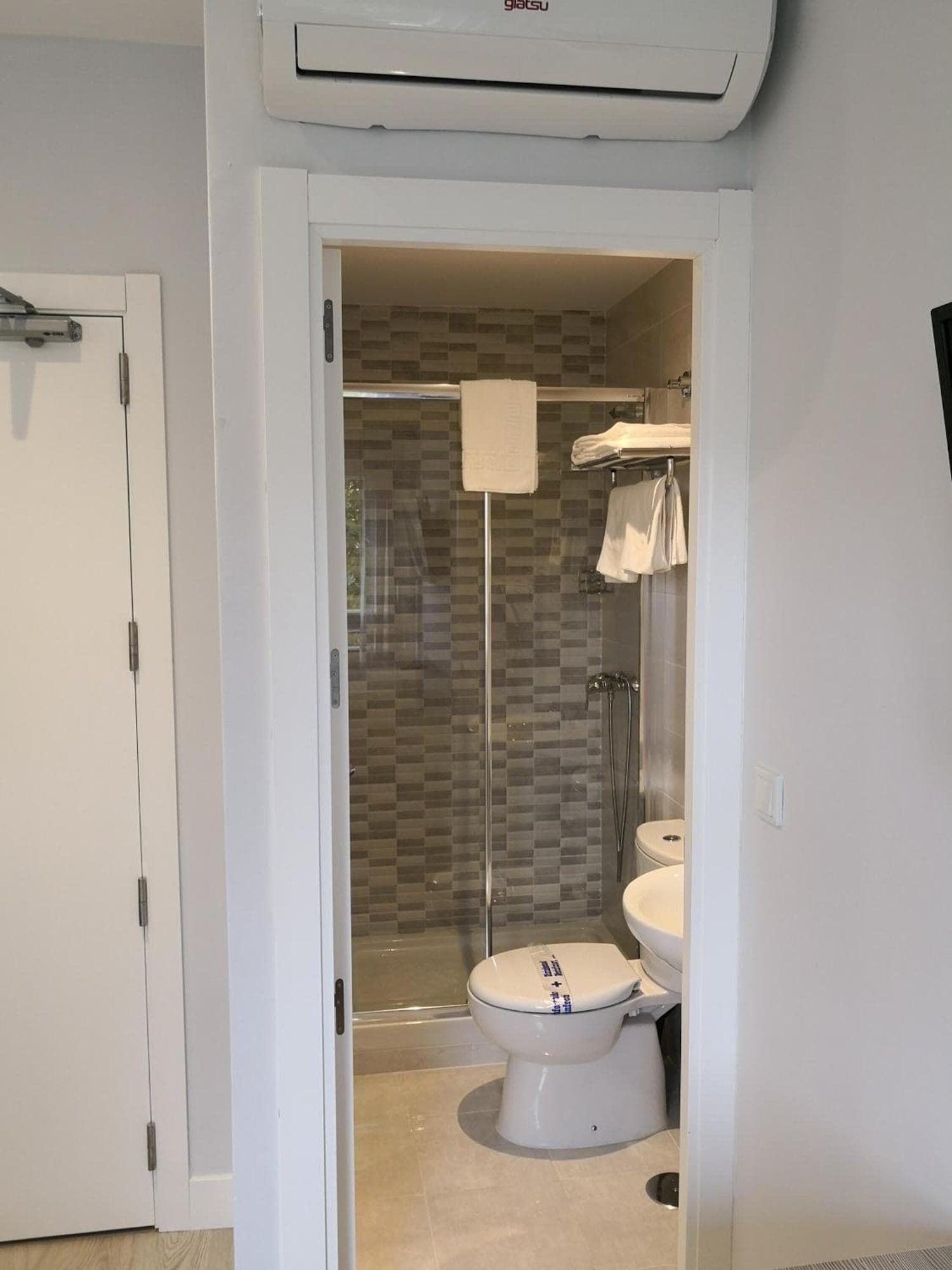 Hostal Golden Alcalá, Room