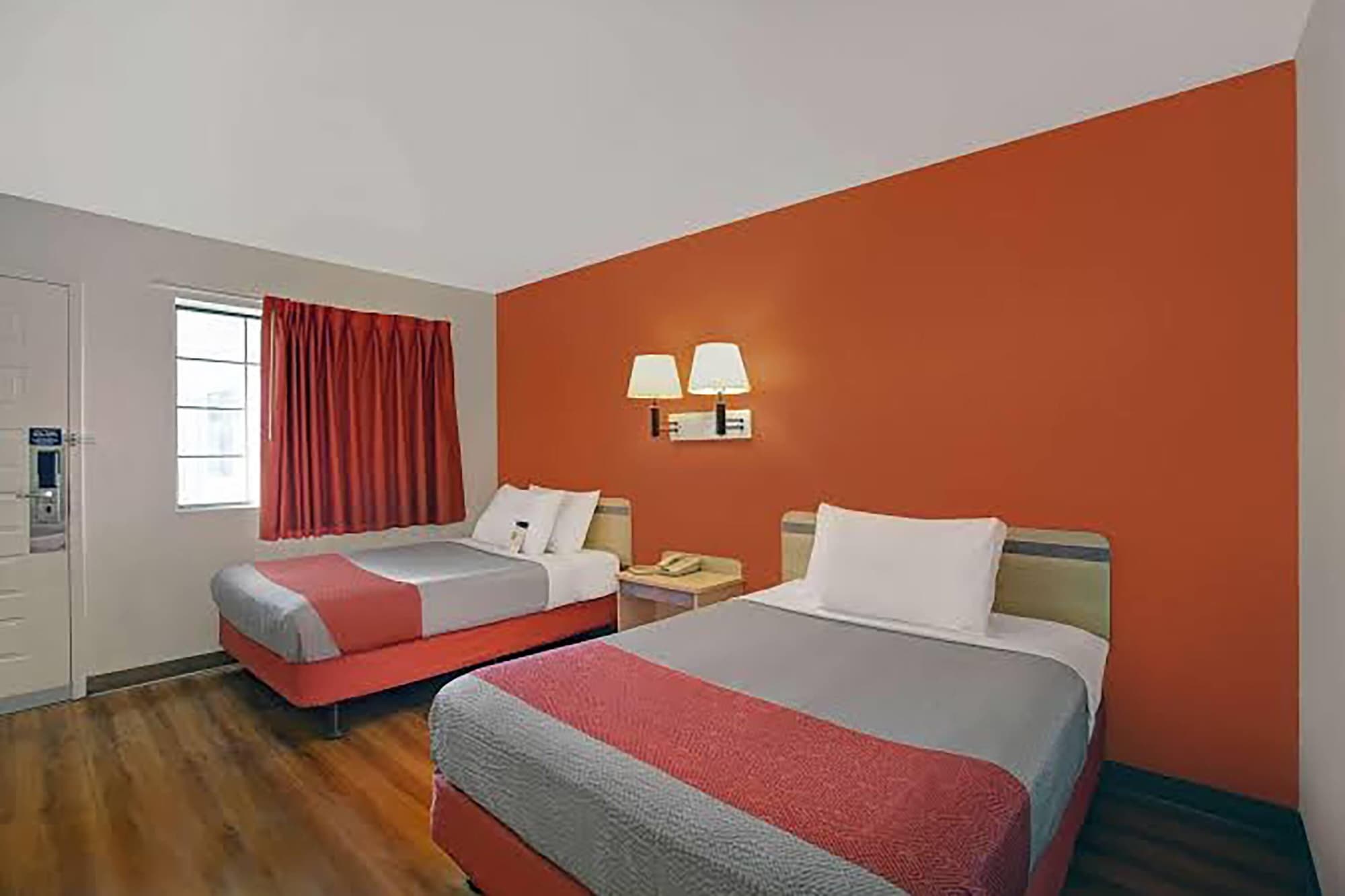 Super 8 by Wyndham Livermore, Room