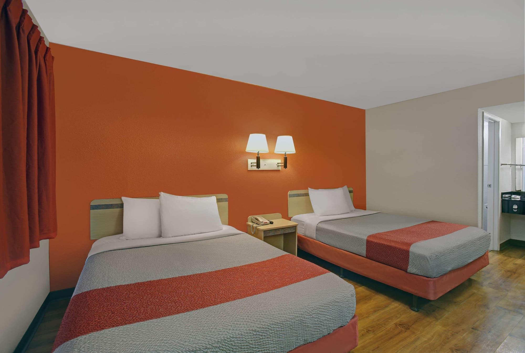 Super 8 by Wyndham Livermore, Room